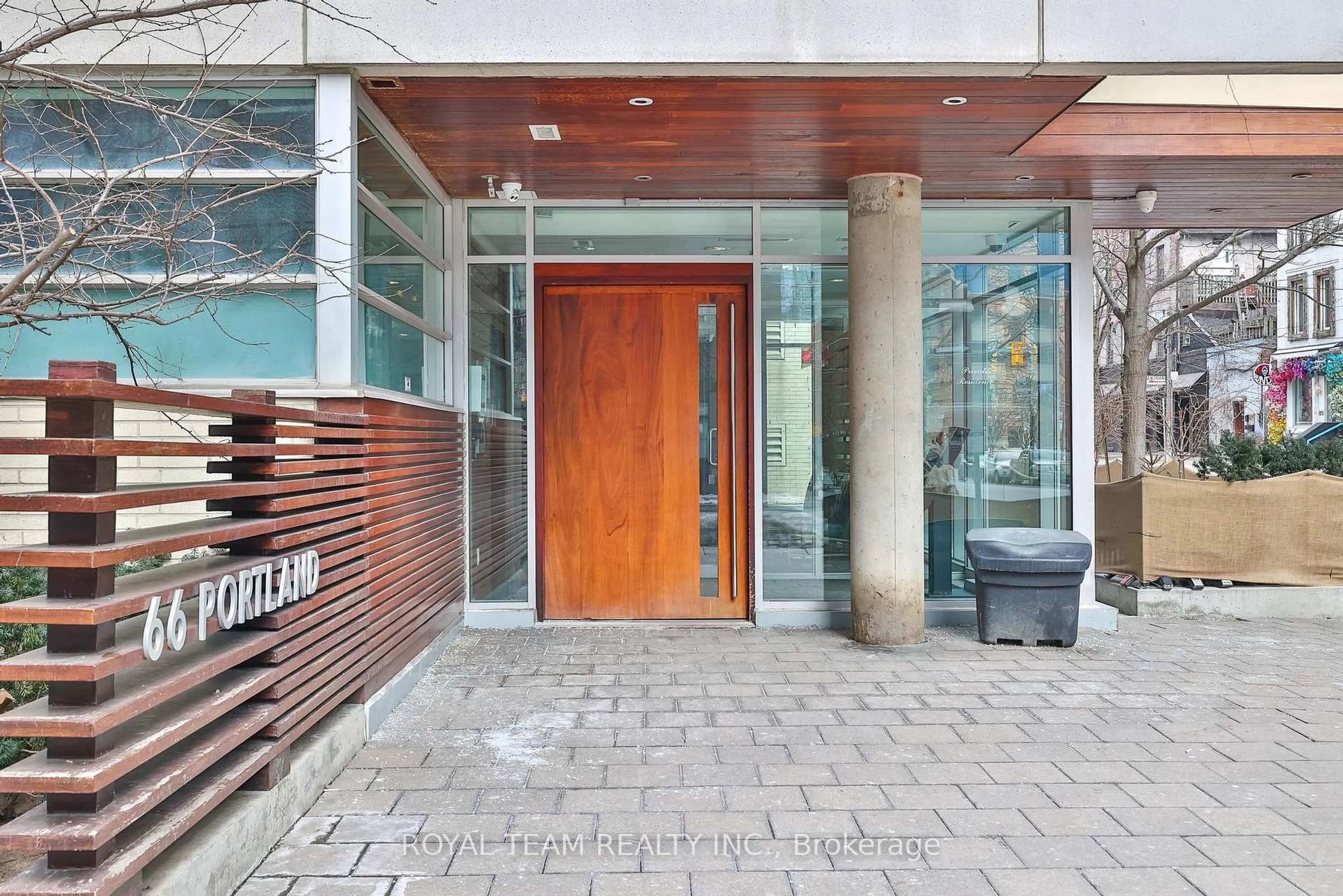 Indoor foyer for 66 Portland St #301, Toronto Ontario M5V 2M6