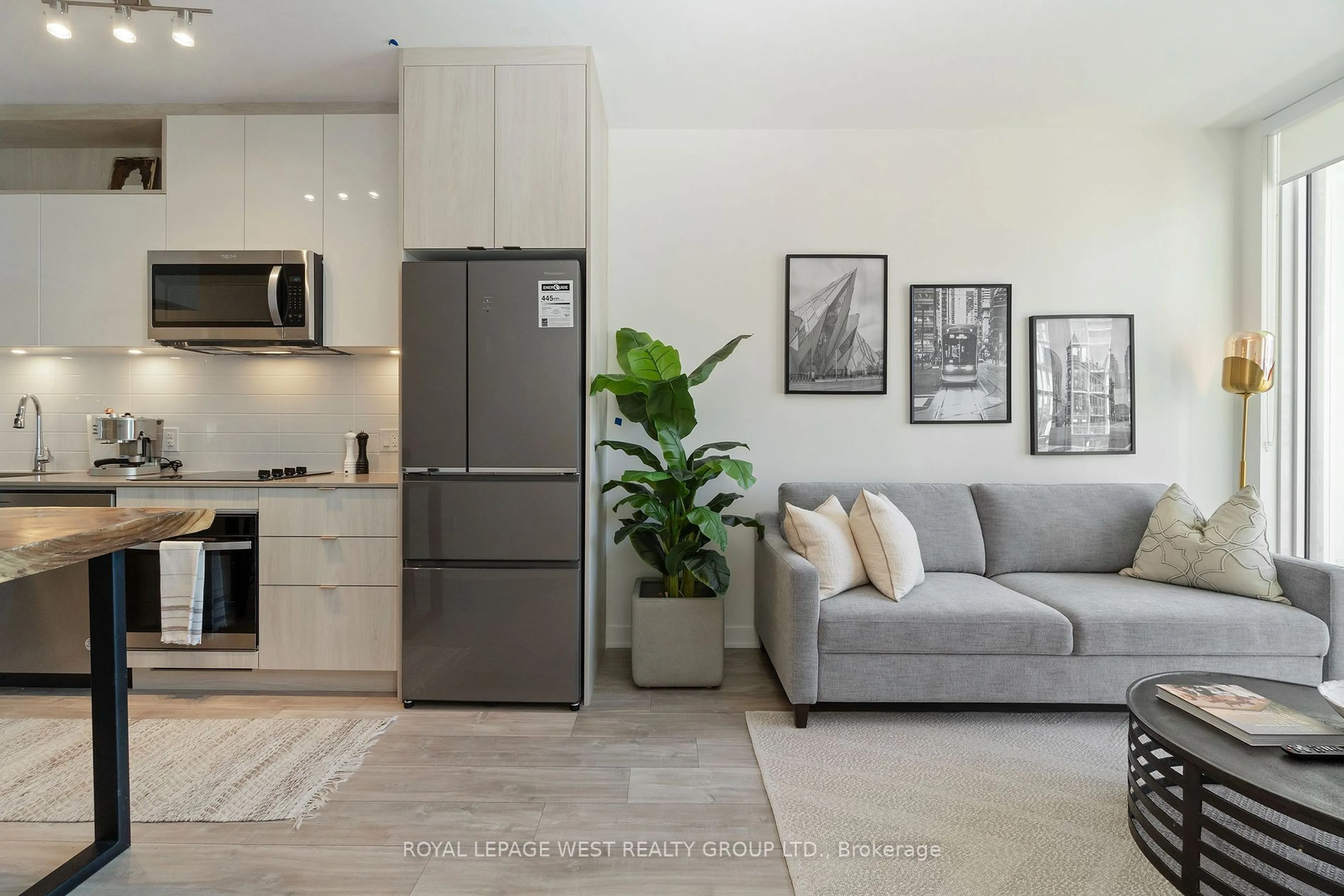 Open concept kitchen, unknown for 135 Lower Sherbourne St #1064, Toronto Ontario M5A 1Y4