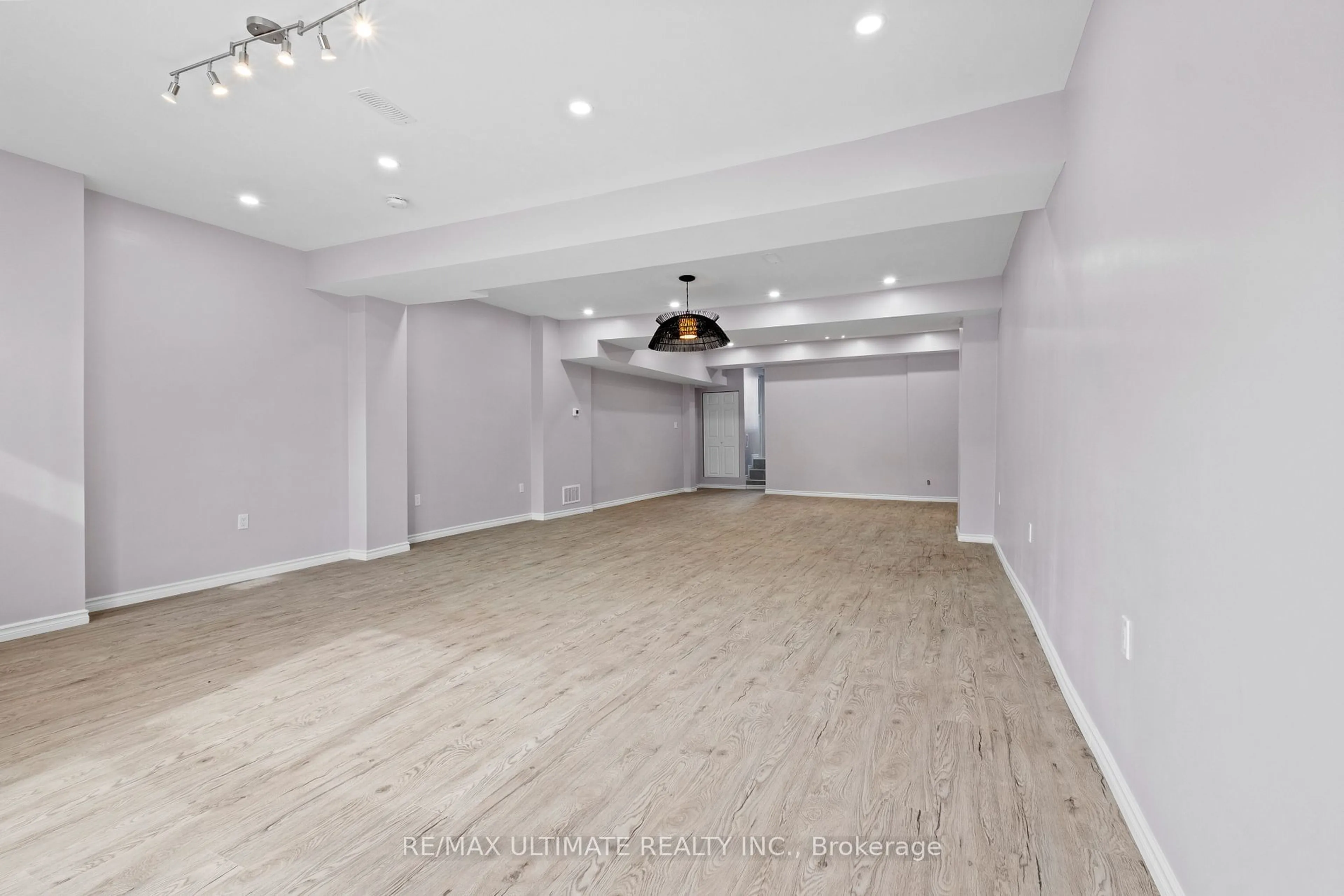 A pic of a room for 658 Dundas St, Toronto Ontario M5T 1H9