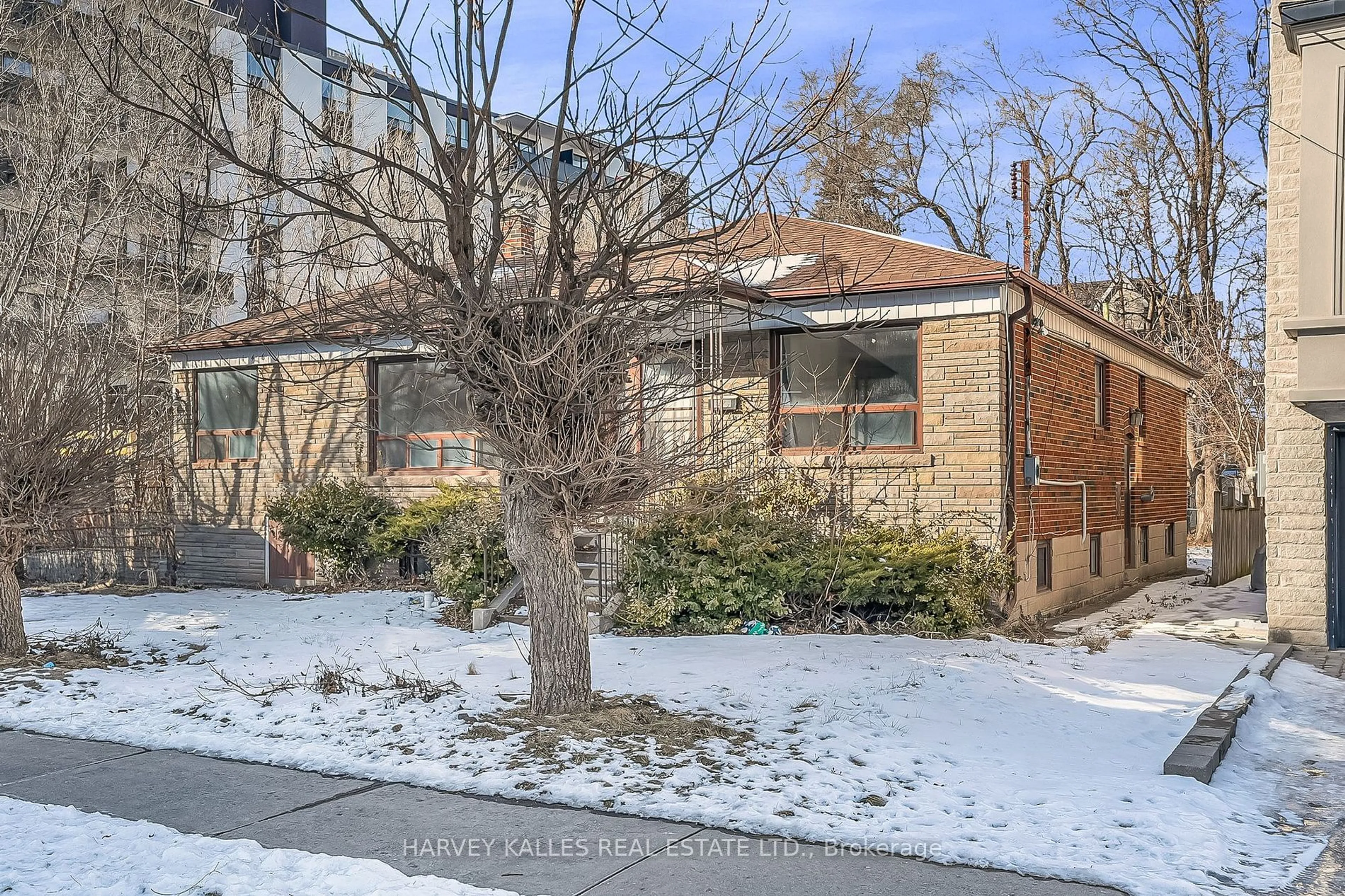 Home with brick exterior material, street for 146 Bannockburn Ave, Toronto Ontario M5M 2N5