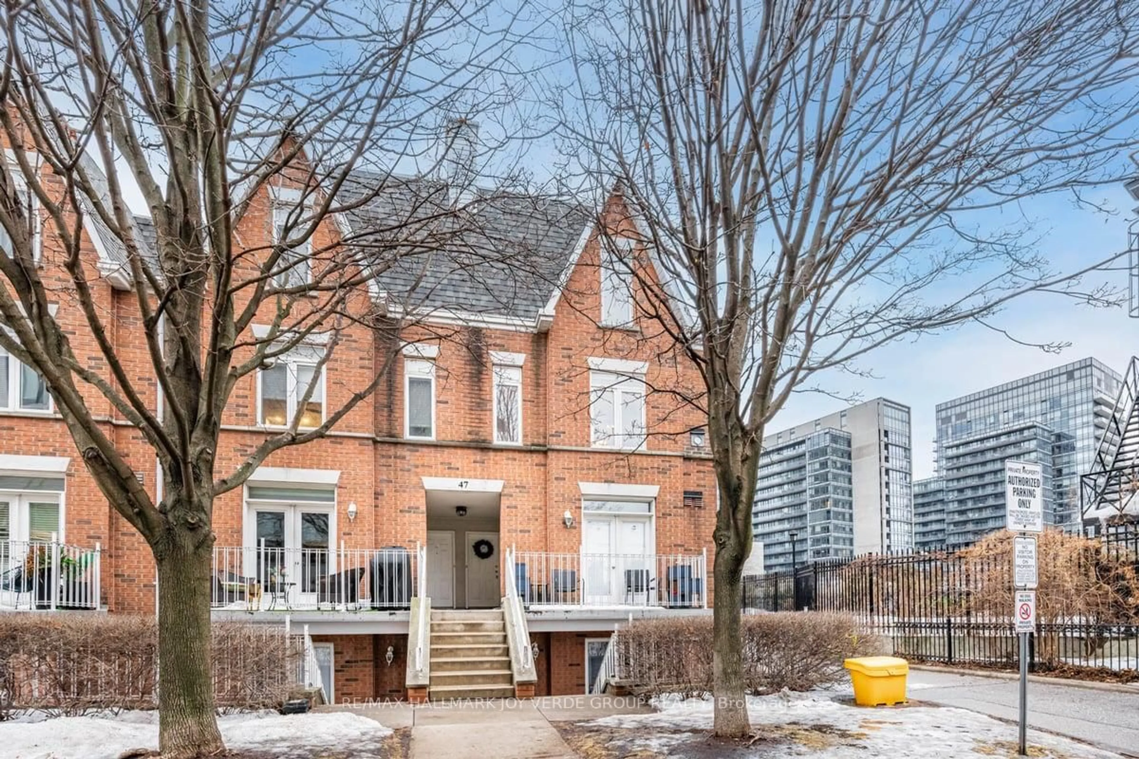 Home with brick exterior material, street for 47 Sudbury St #4707, Toronto Ontario M6J 3W6