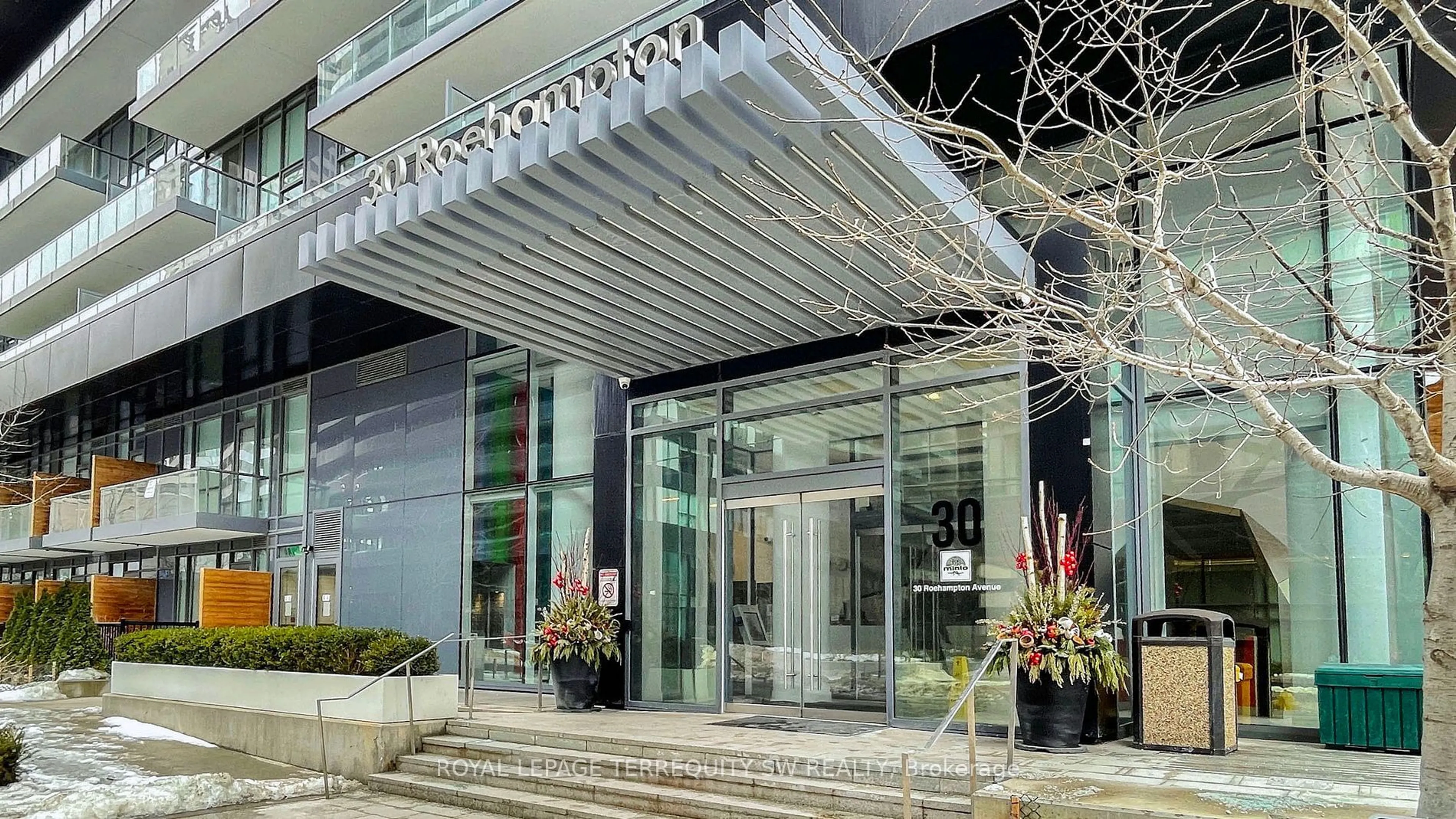 Lobby for 30 Roehampton Ave #1001, Toronto Ontario M4P 0B9