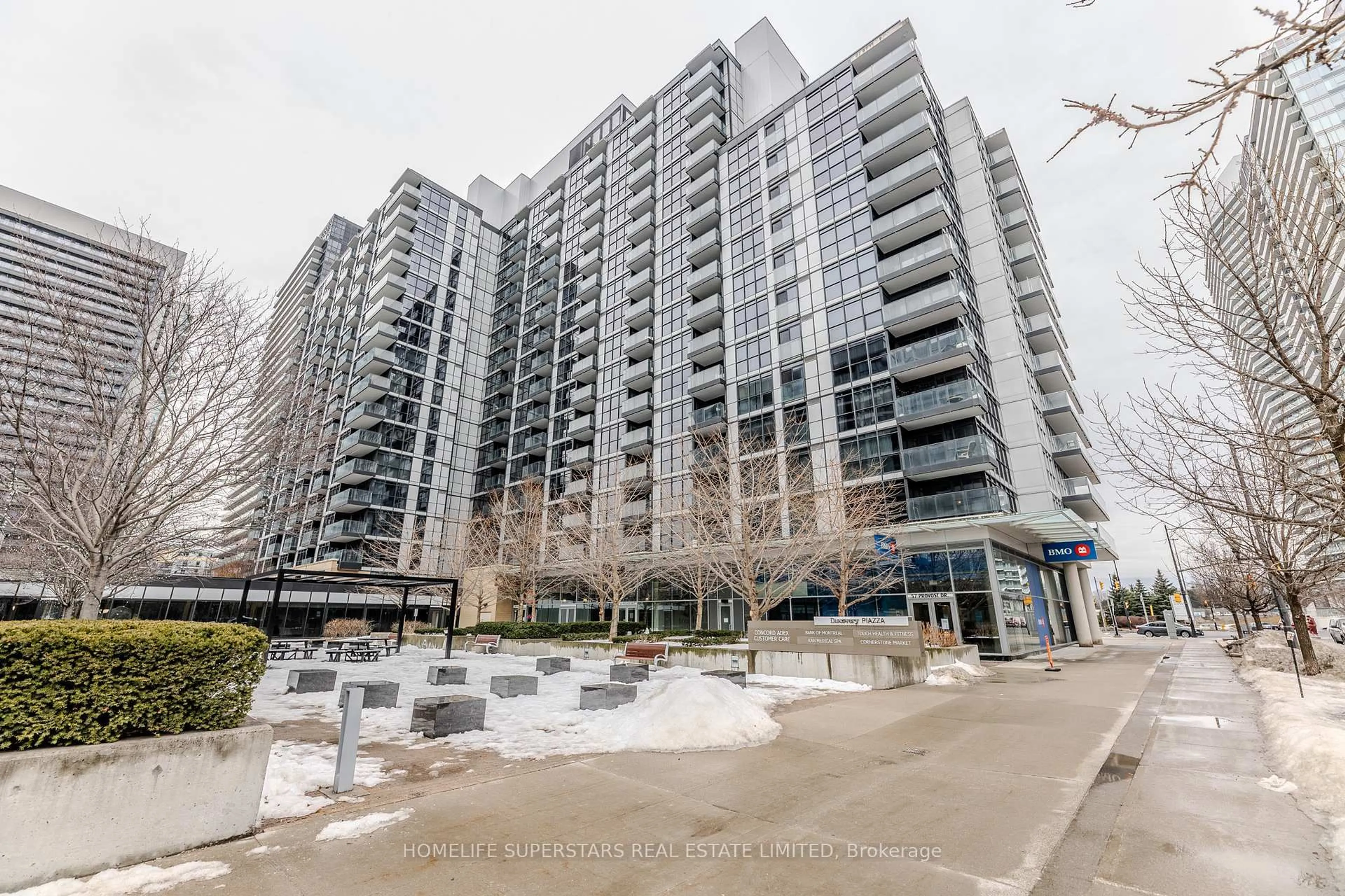 A pic from outside/outdoor area/front of a property/back of a property/a pic from drone, street for 19 Singer Crt #601A, Toronto Ontario M2K 0B2