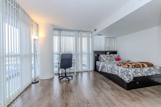 Additional property image - 19 Singer Crt Unit 601A