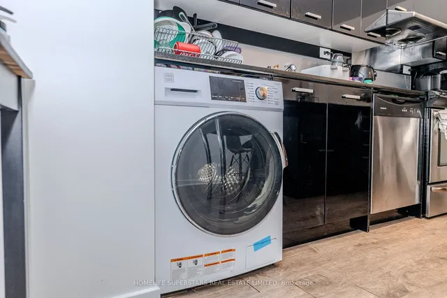 Additional property image - 19 Singer Crt Unit 601A