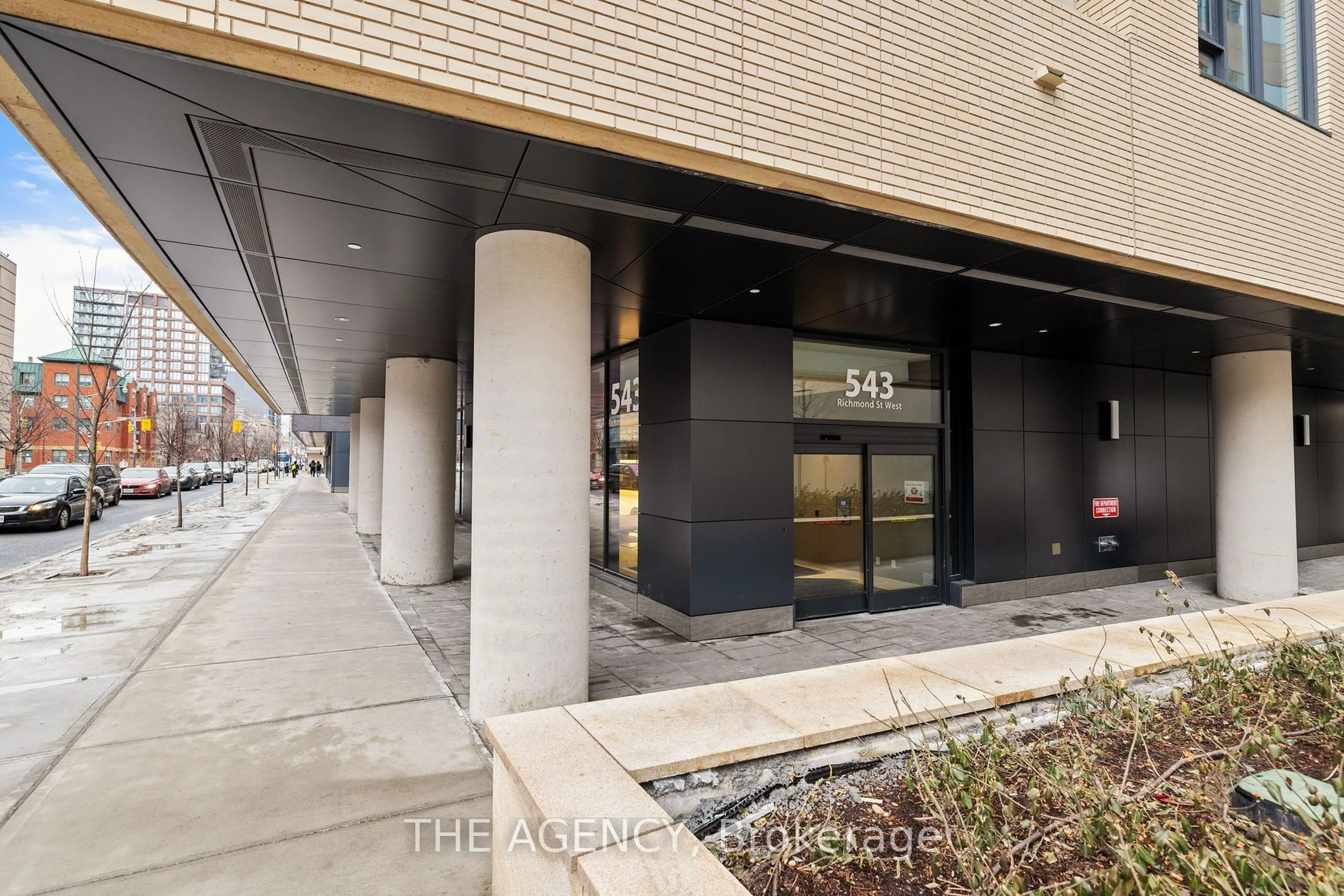 Indoor foyer for 543 Richmond St #522, Toronto Ontario M5V 1Y6