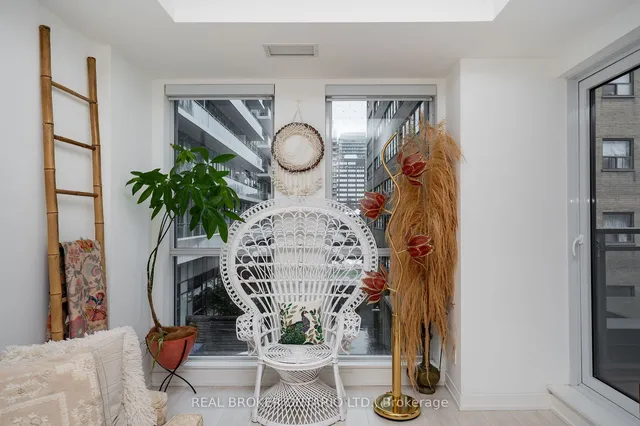 Additional property image - 223 St. Clair Ave Unit 201