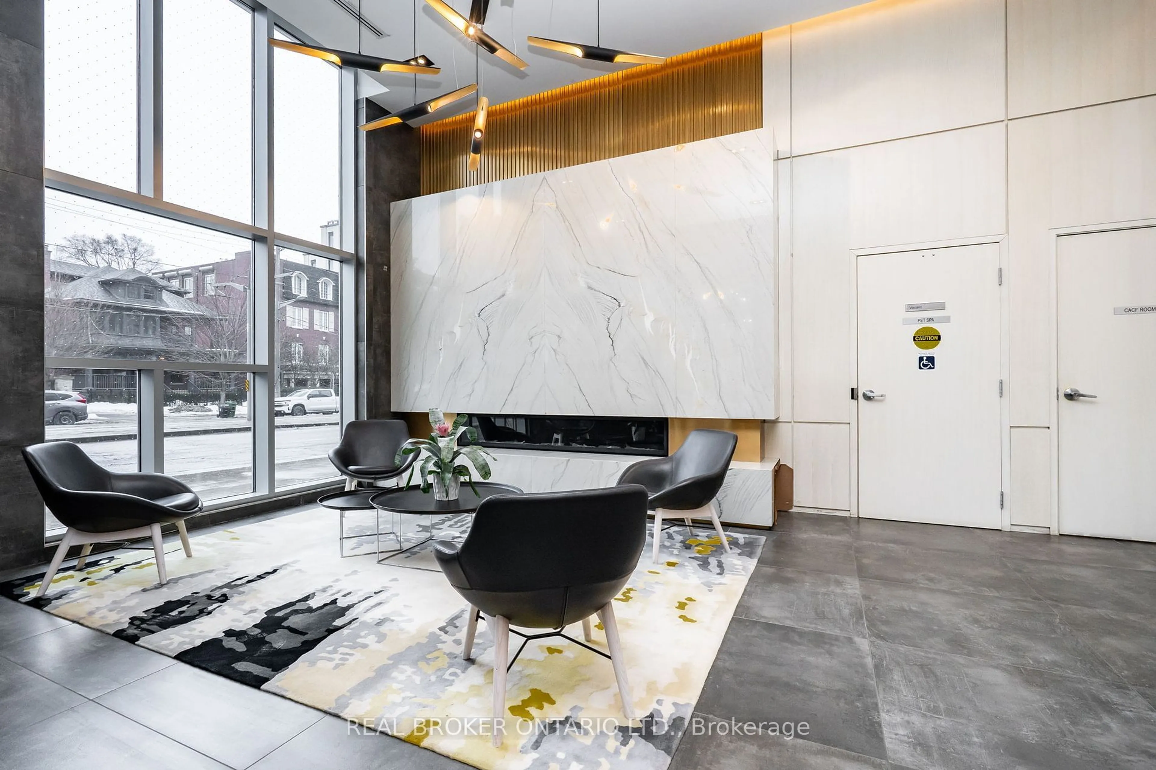 Lobby for 223 St. Clair Ave #201, Toronto Ontario M4V 0A5