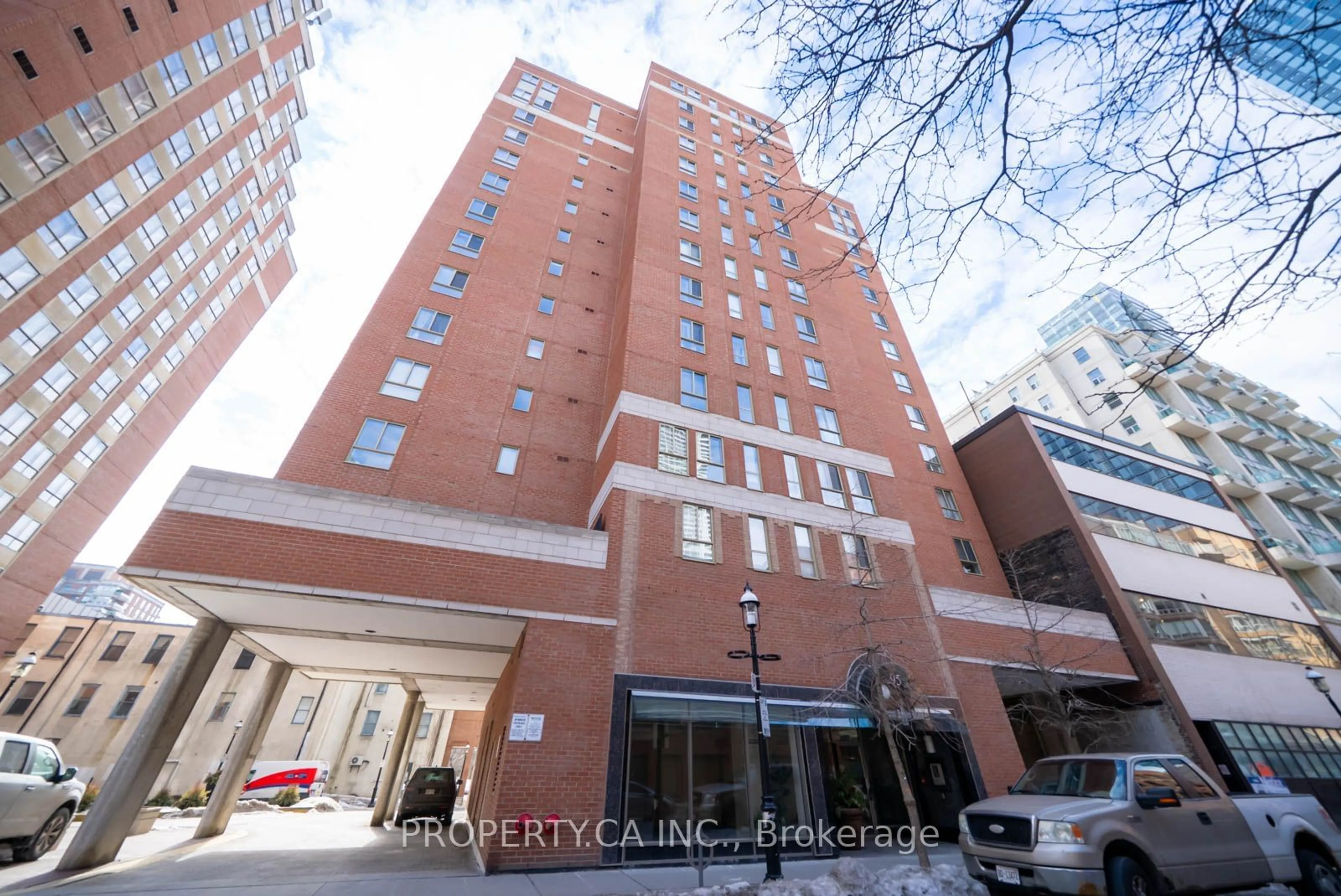 Indoor foyer for 95 Lombard St #801, Toronto Ontario M5C 2V3