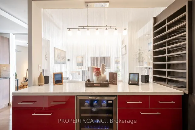 Additional property image - 95 Lombard St Unit 801