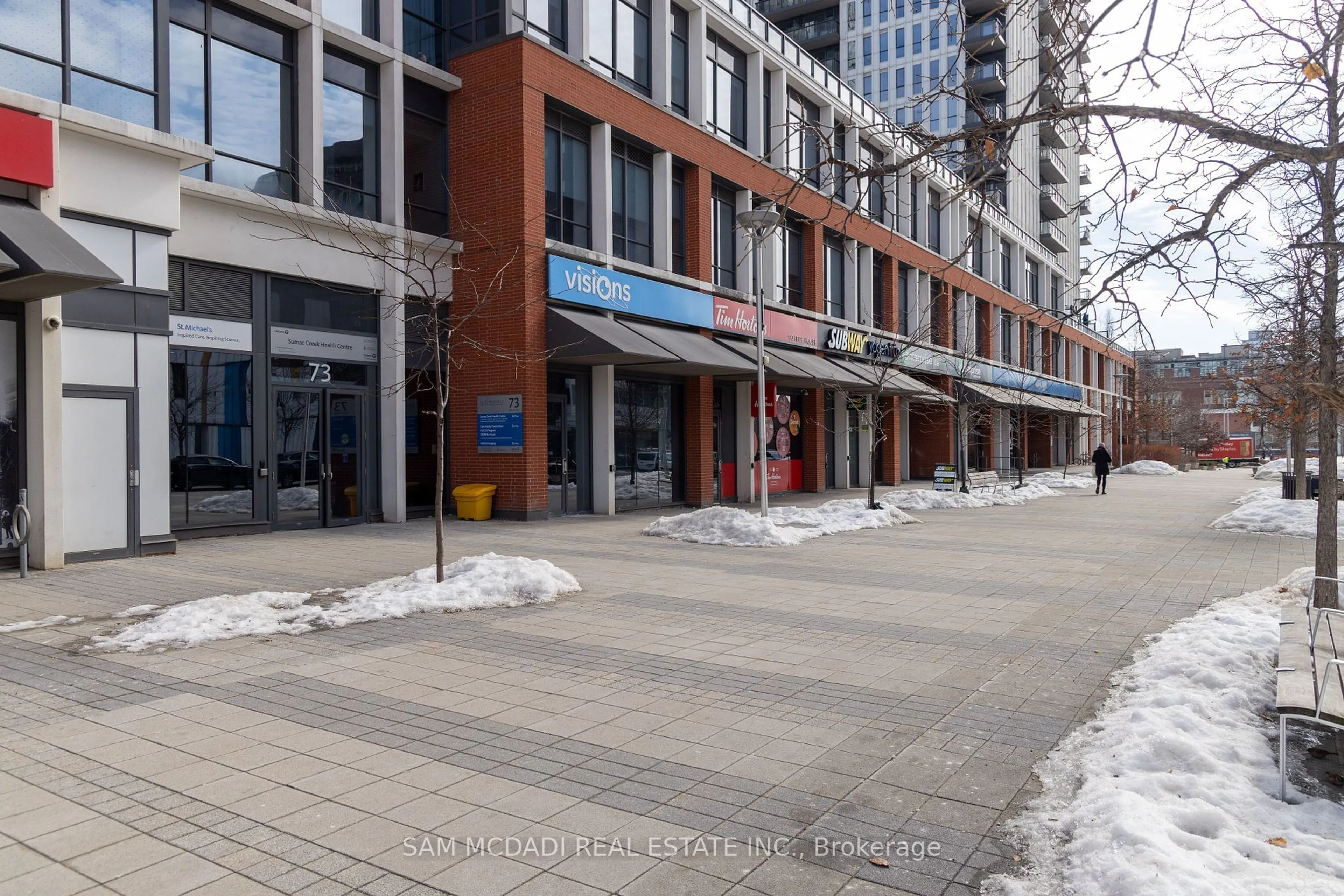 Patio, street for 225 Sackville St #2412, Toronto Ontario M5A 0B9