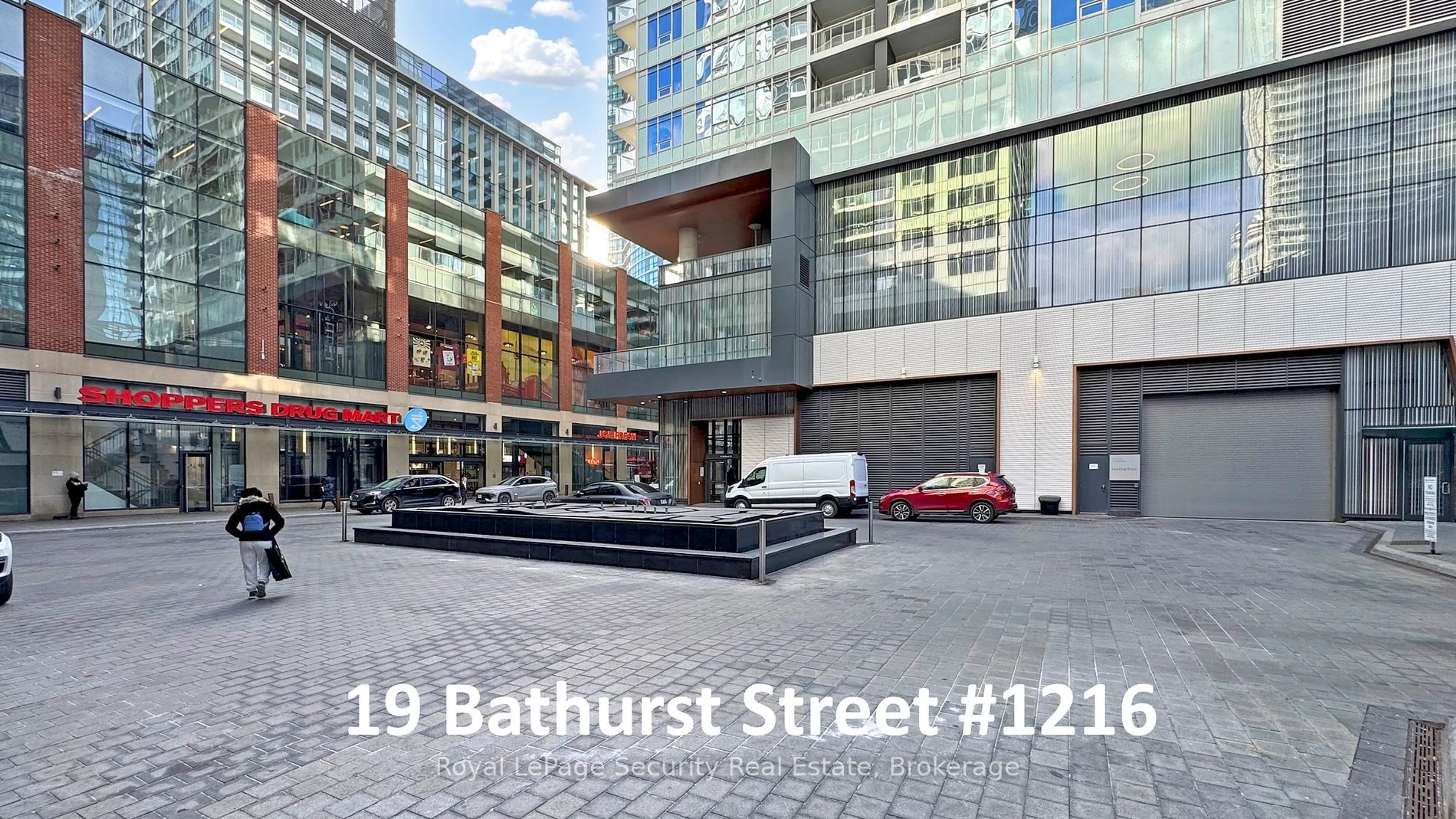 A pic from outside/outdoor area/front of a property/back of a property/a pic from drone, street for 19 Bathurst St #1216, Toronto Ontario M5V 0N2