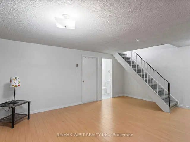 Additional property image - 94 Plum Tree Way
