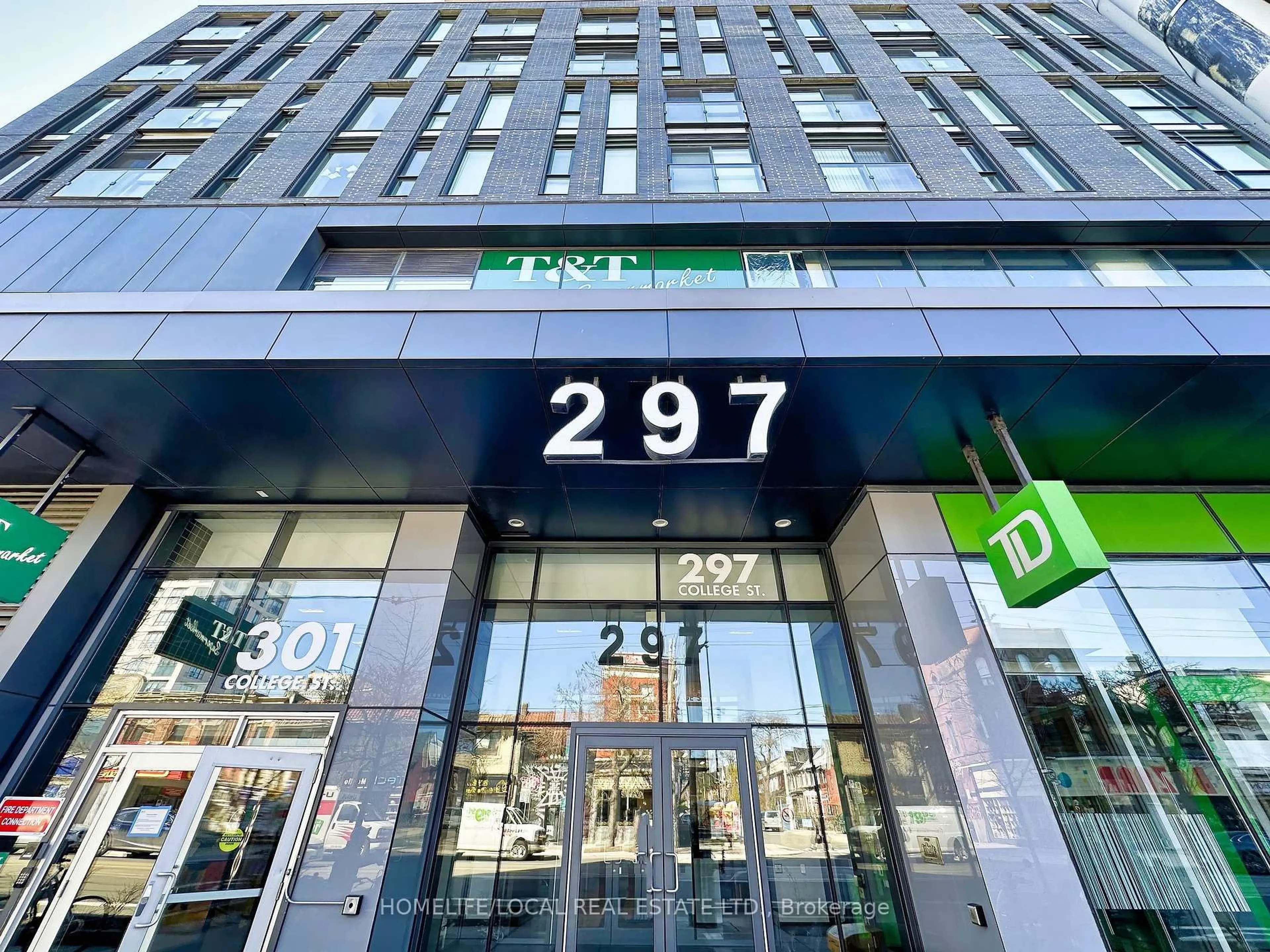 Indoor foyer for 297 College St ## 506, Toronto Ontario M5T 0C2