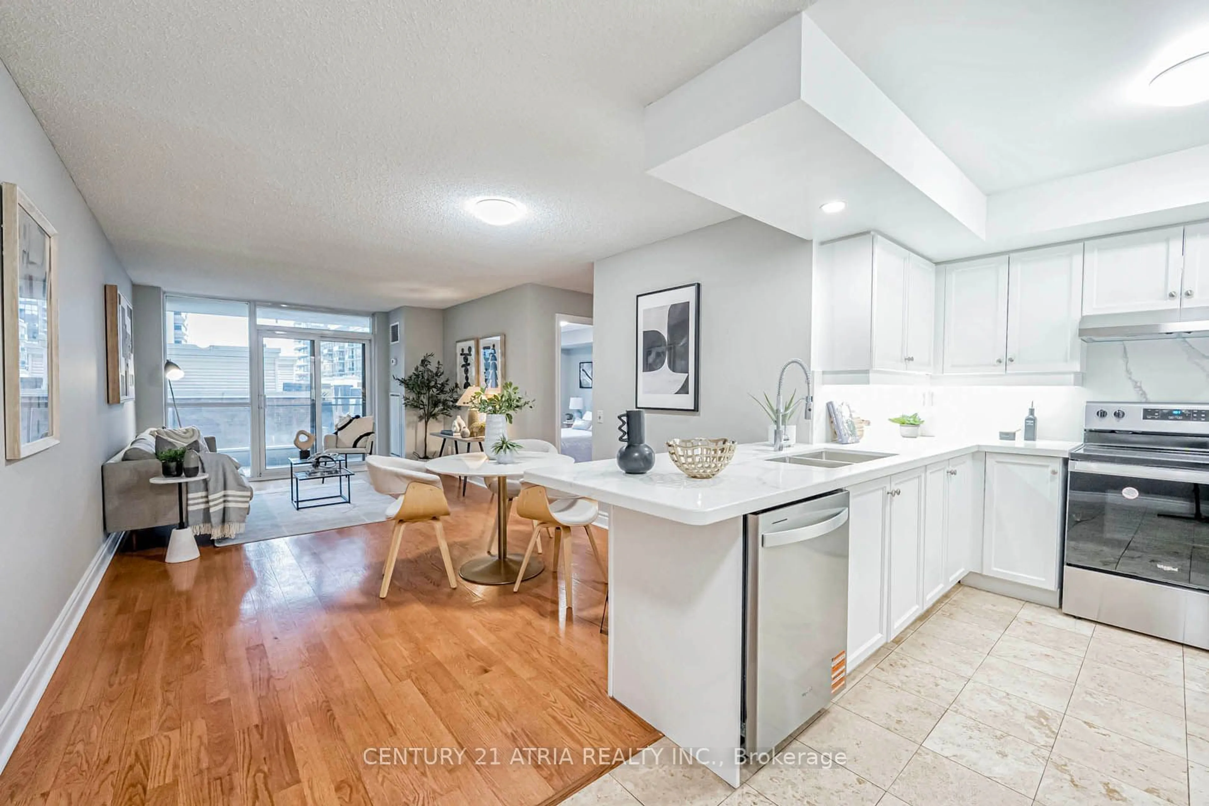 Open concept kitchen, ceramic/tile floor for 123 Eglinton Ave #508, Toronto Ontario M4P 1J2