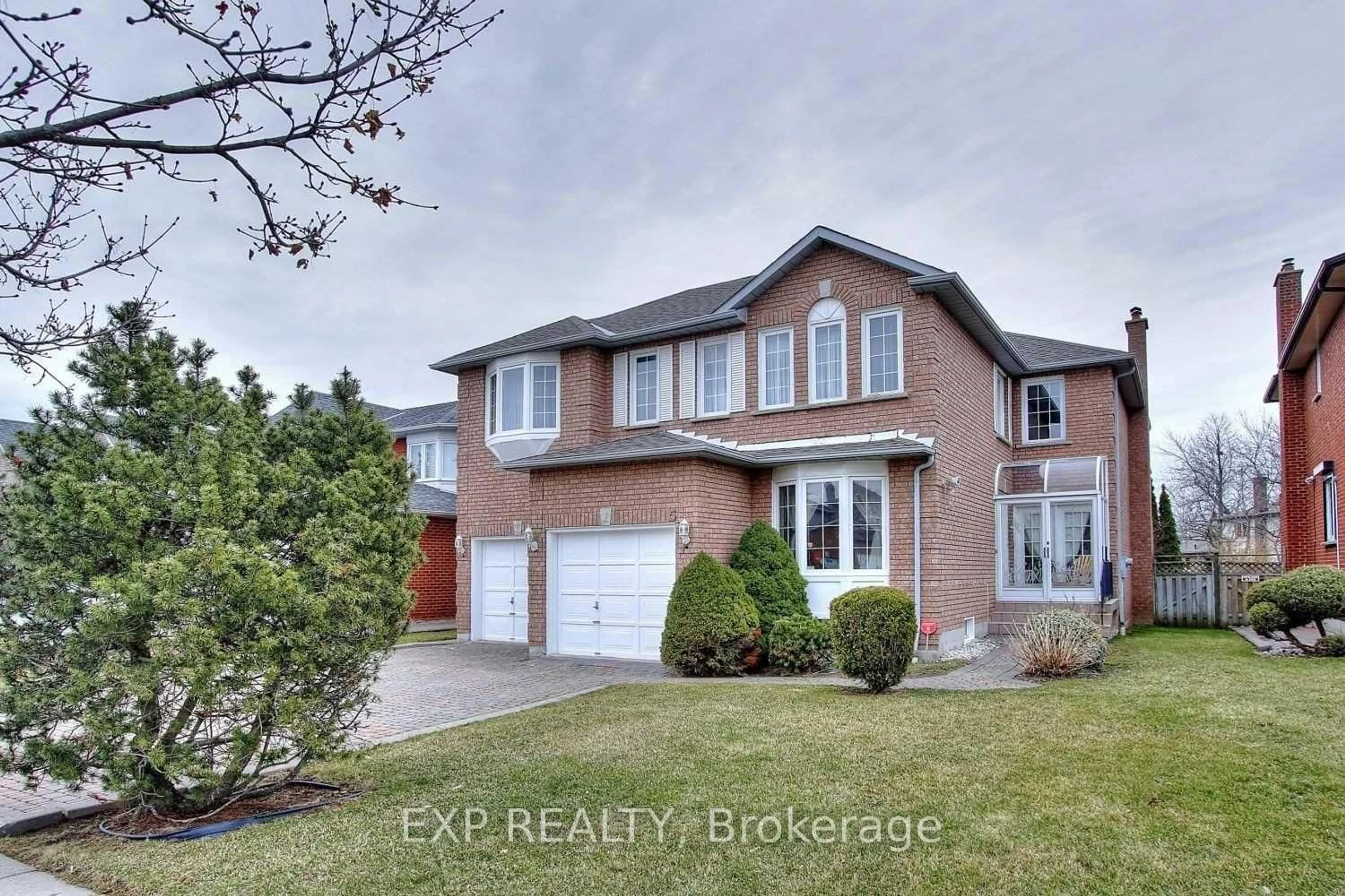 Home with brick exterior material, street for 5 Jardin Hill Crt, Toronto Ontario M2H 3R8