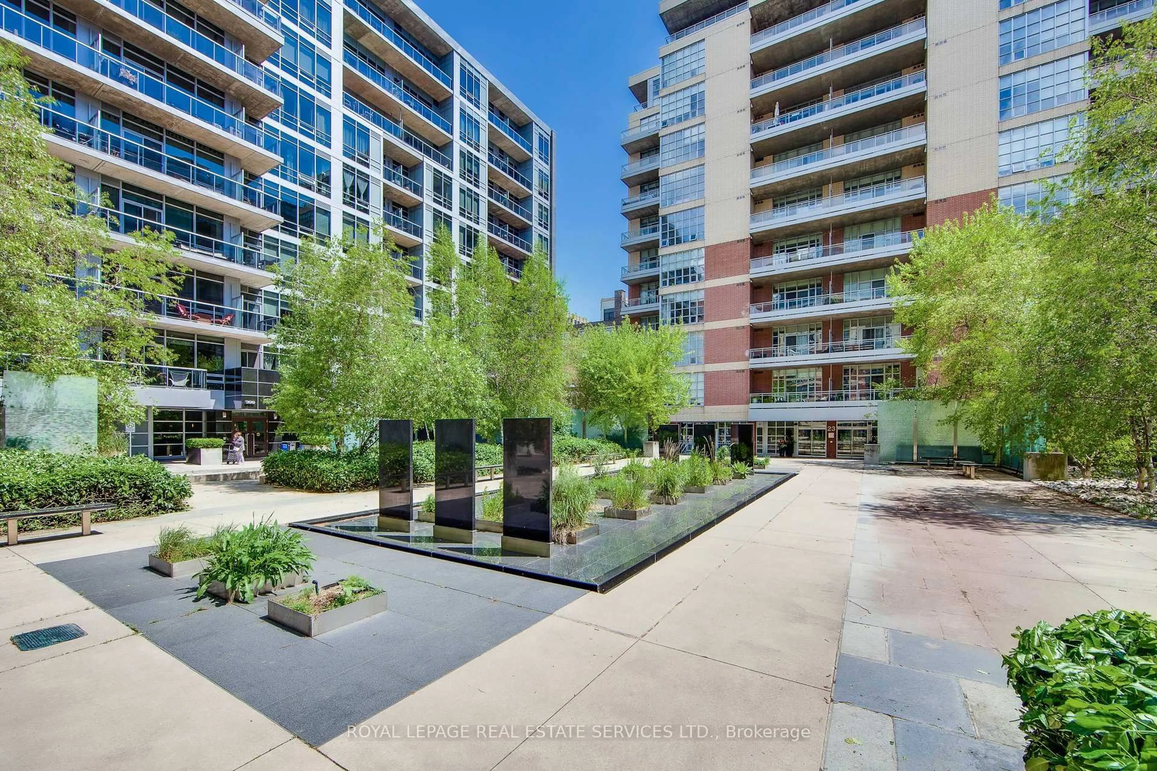 Patio, street for 23 Brant St #409, Toronto Ontario M5V 2L5