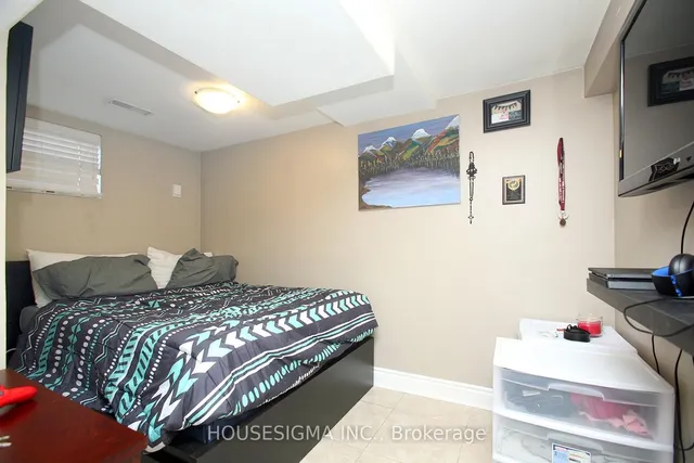 Additional property image - 94 Fairholme Ave