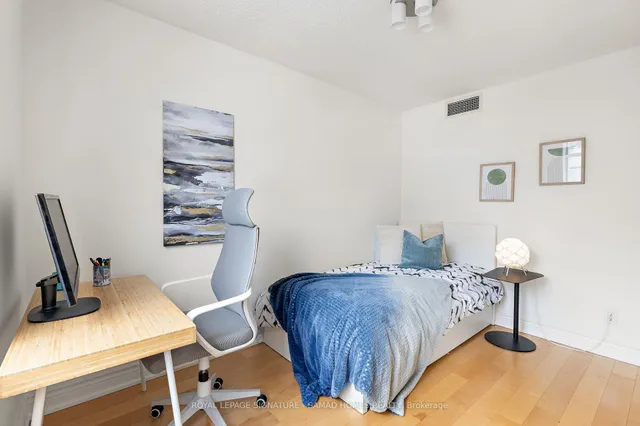 Additional property image - 5 Rosehill Ave Unit 519