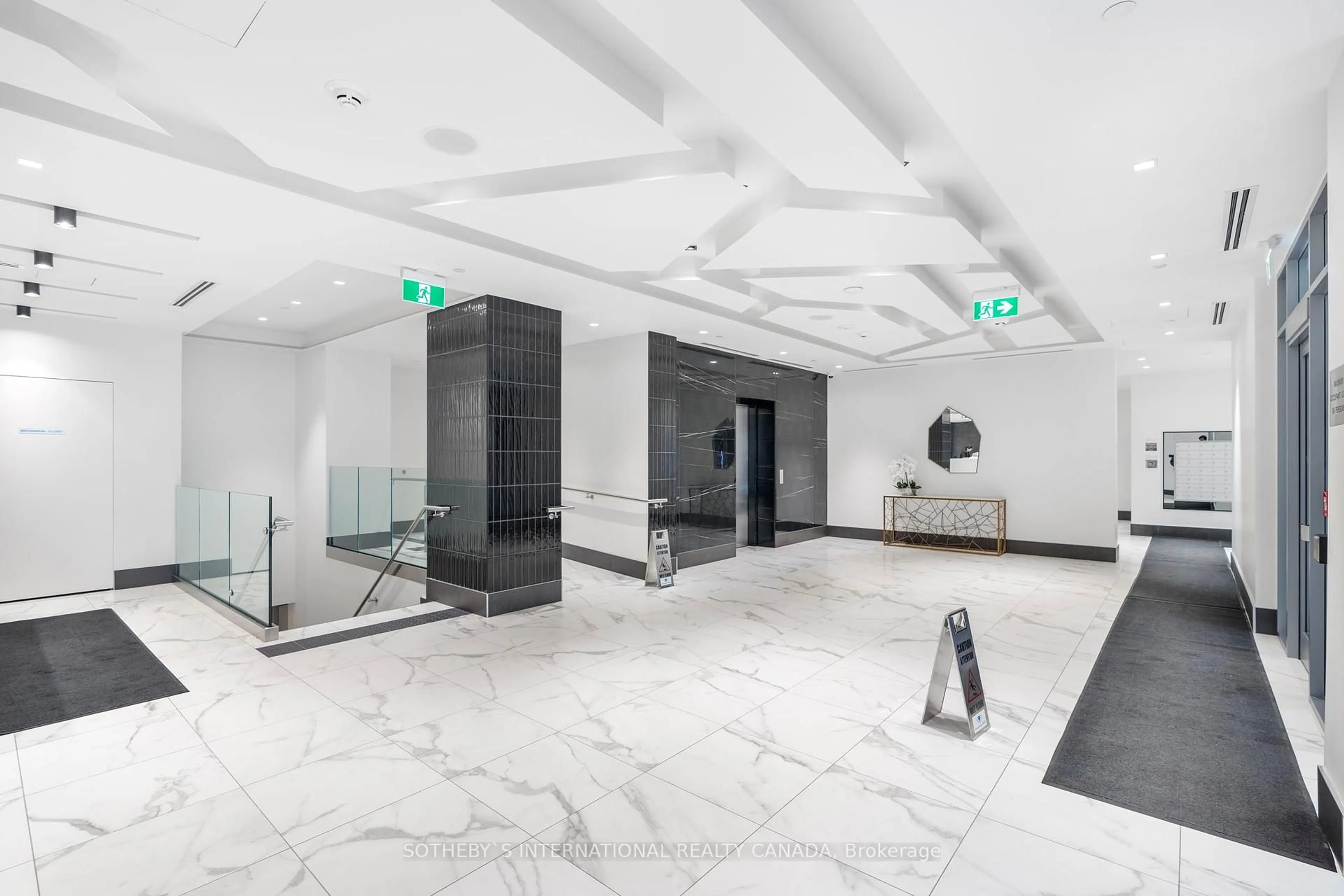 Indoor foyer for 50 Dunfield Ave #711, Toronto Ontario M4S 3A4