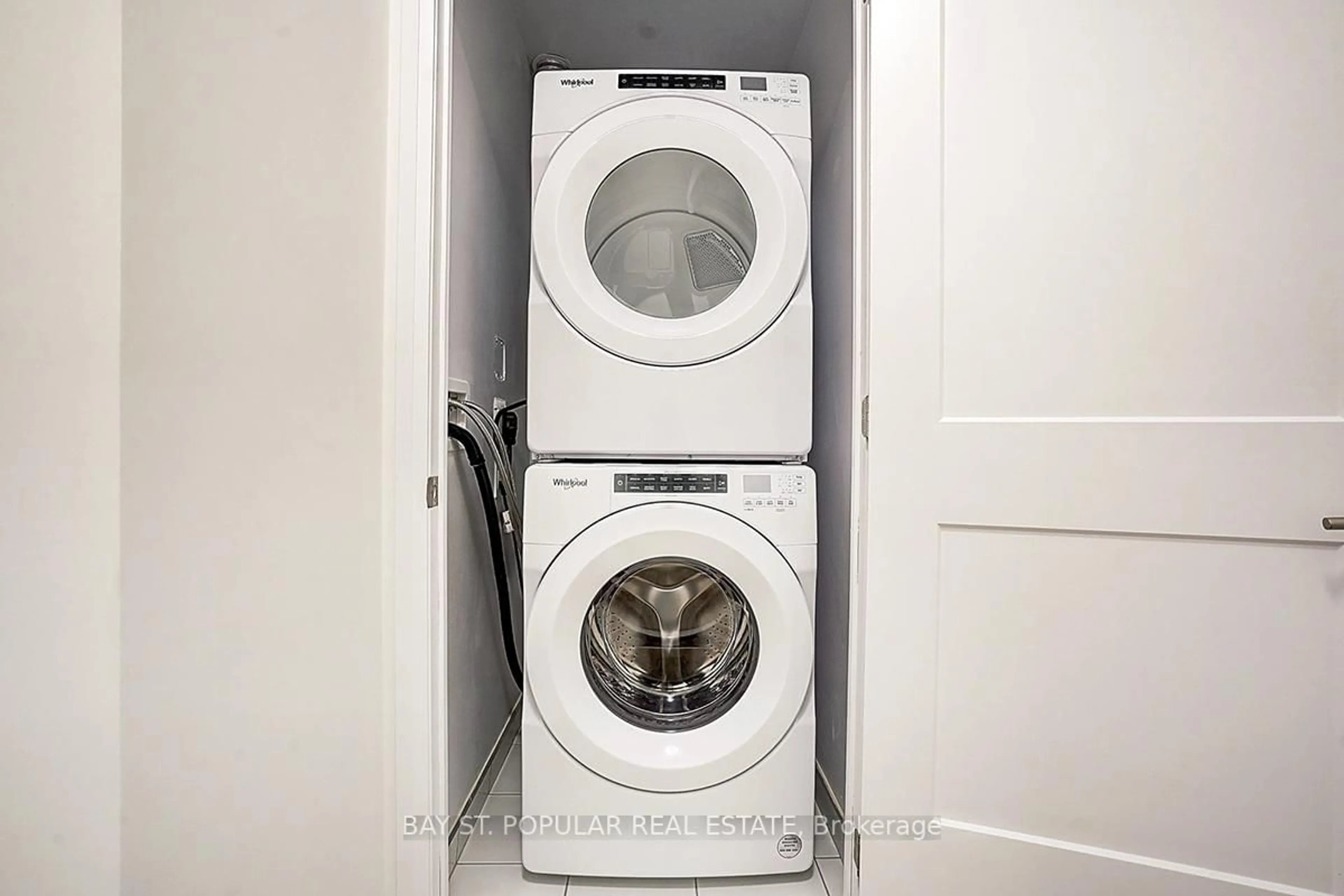 Laundry room for 50 Dunfield Ave #812, Toronto Ontario M4S 0E4