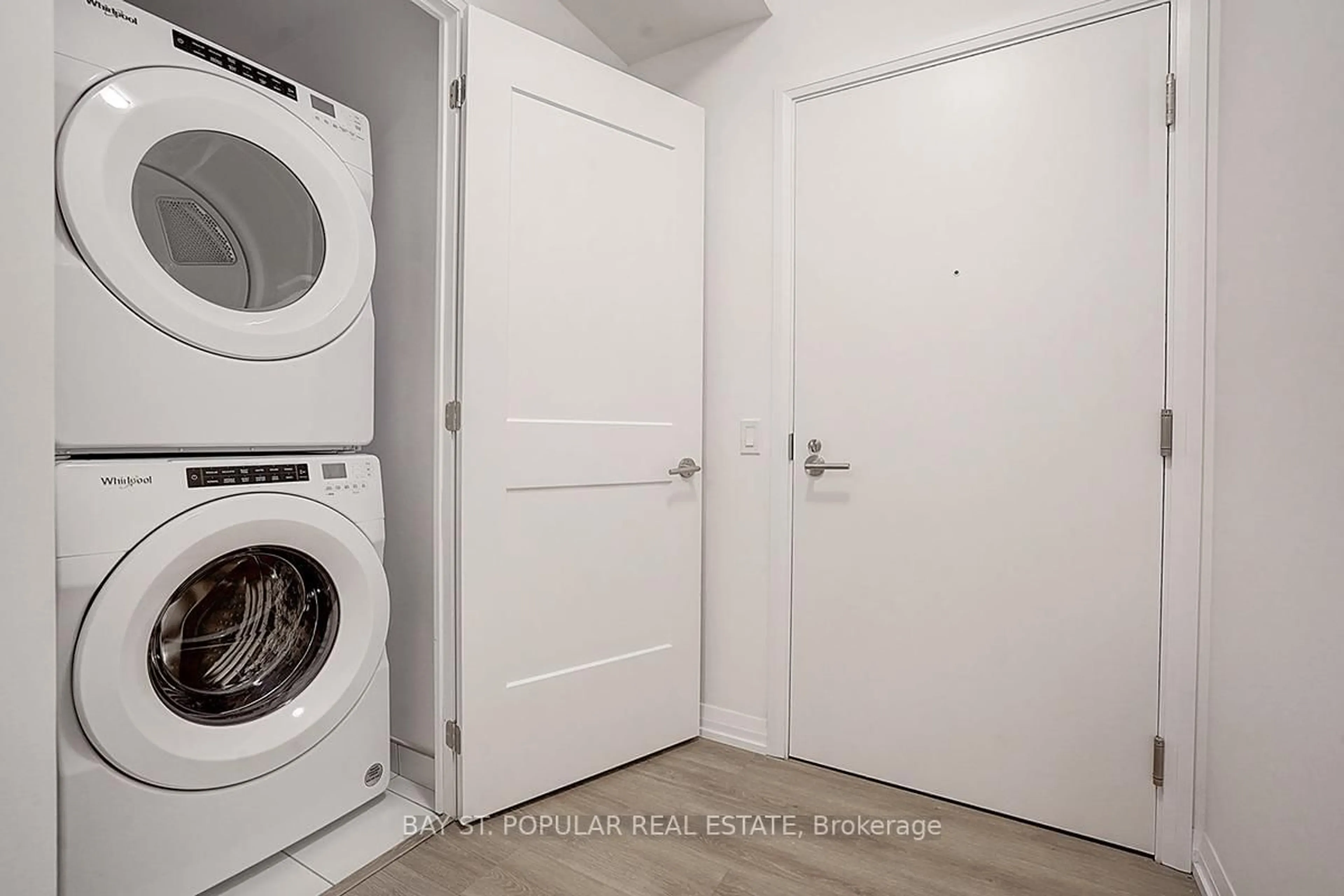 Laundry room for 50 Dunfield Ave #812, Toronto Ontario M4S 0E4