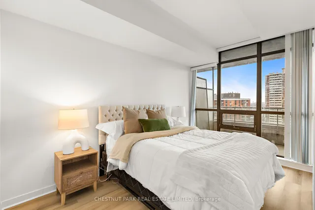 Additional property image - 285 Mutual St Unit 1705