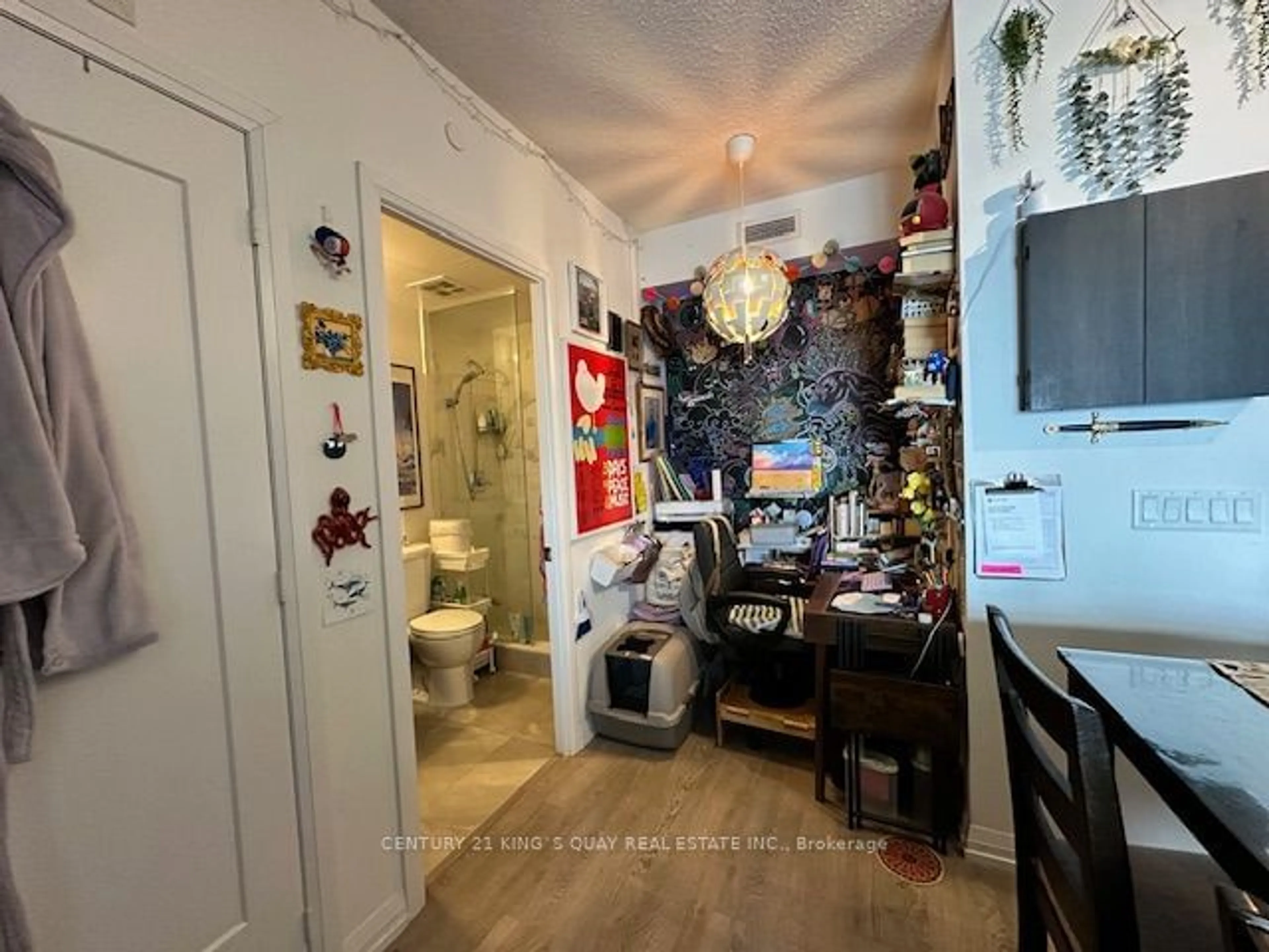 A pic of a room for 101 Erskine Ave #1404, Toronto Ontario M4P 0C5