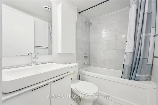 Additional property image - 14 York St Unit 2407