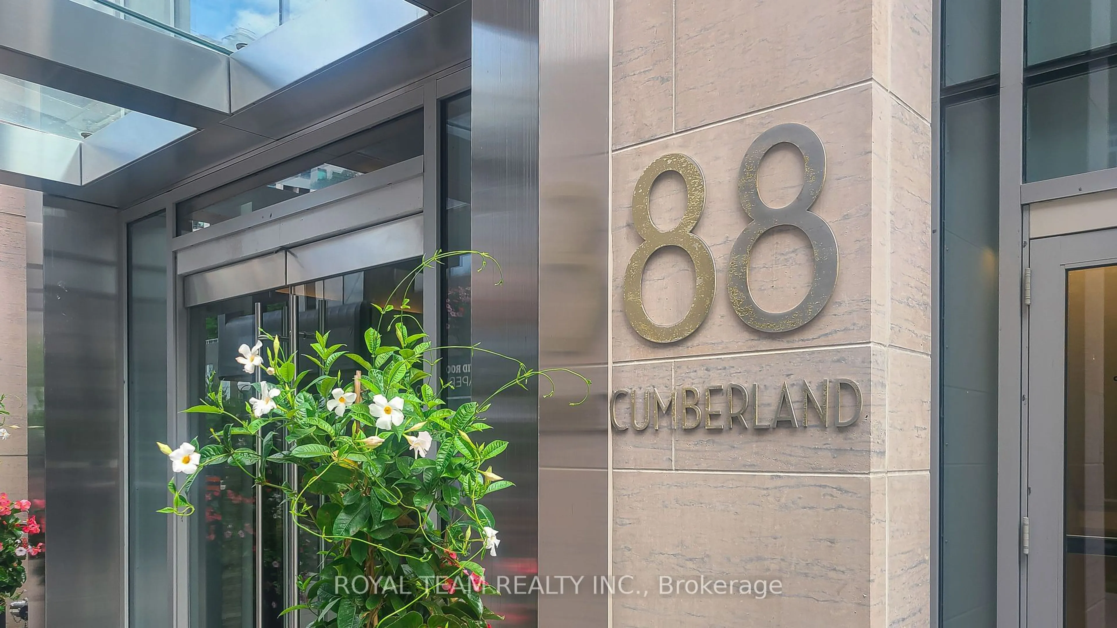 Lobby for 88 Cumberland St #1806, Toronto Ontario M5R 0C8