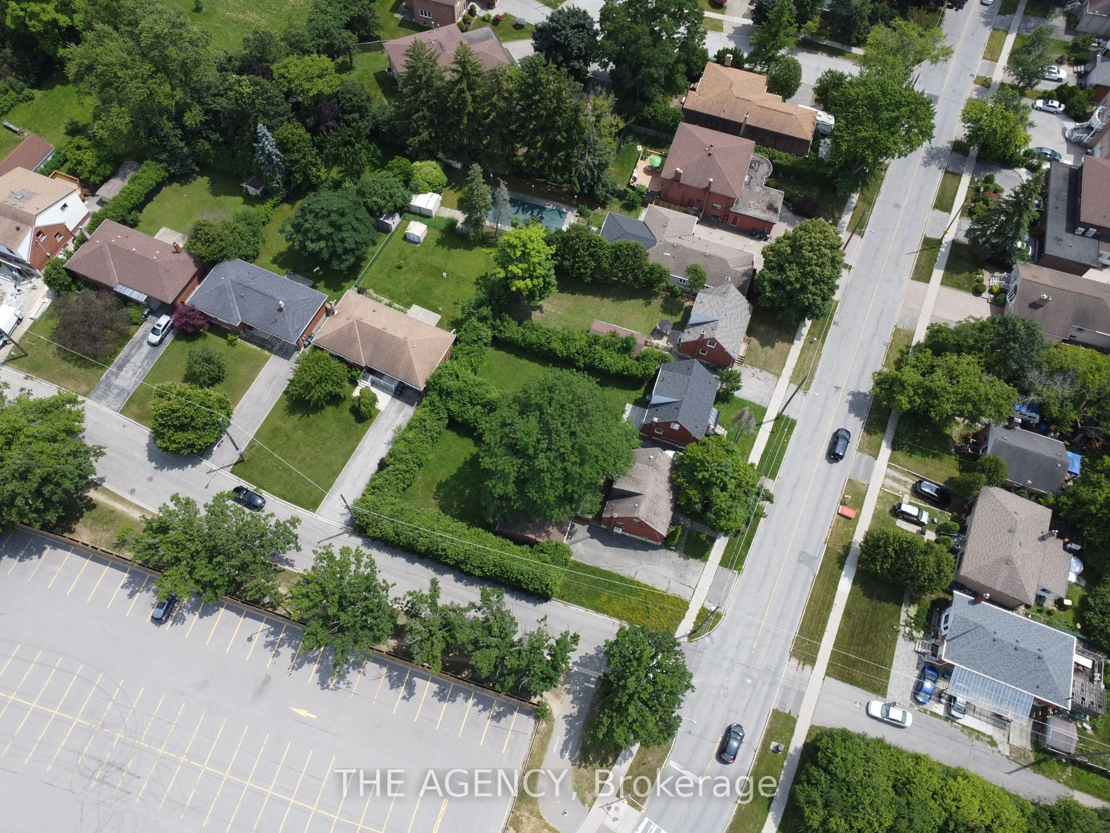 A pic from outside/outdoor area/front of a property/back of a property/a pic from drone, street for 79 Talbot Rd, Toronto Ontario M2M 1S1