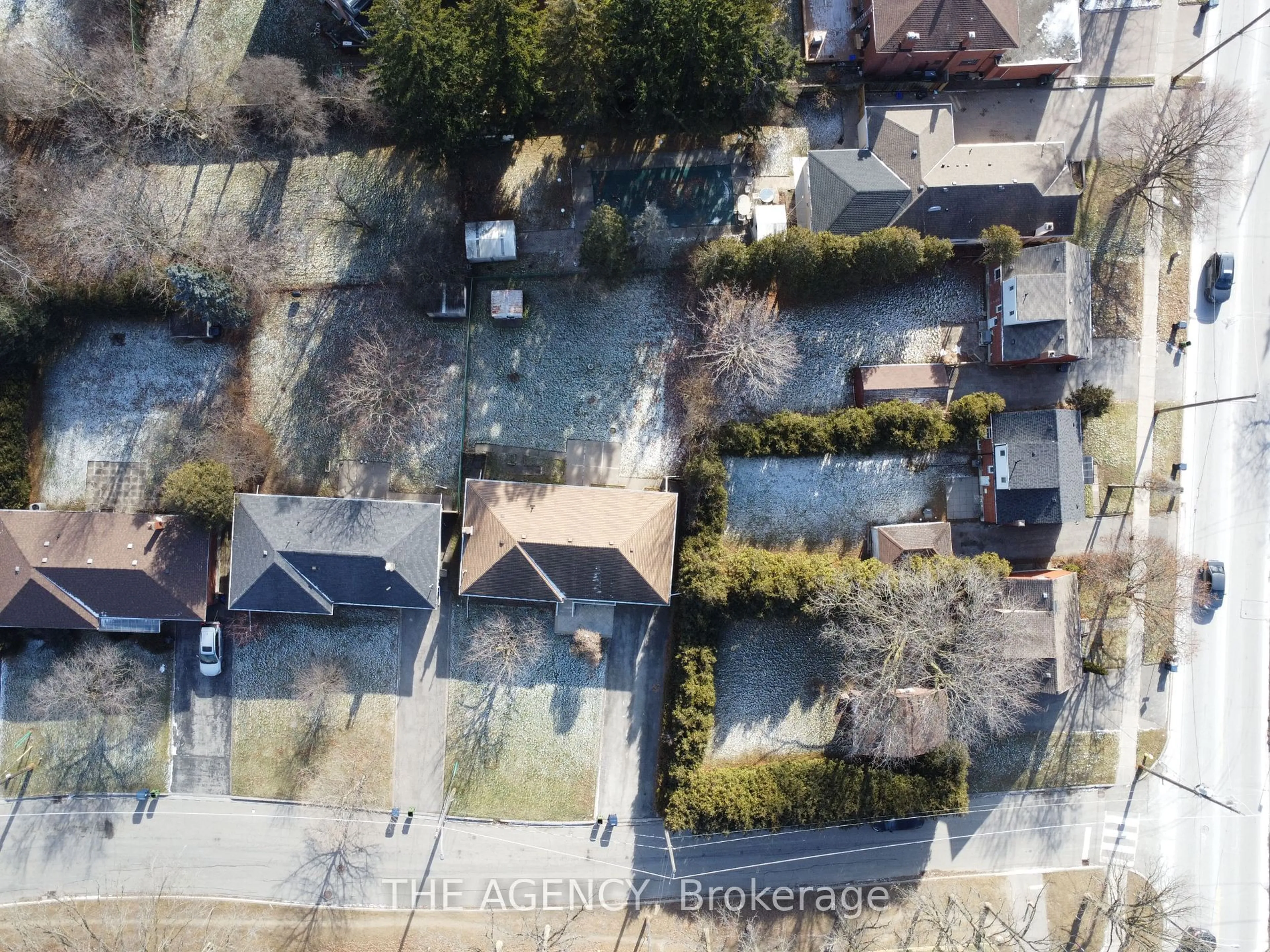 A pic from outside/outdoor area/front of a property/back of a property/a pic from drone, street for 79 Talbot Rd, Toronto Ontario M2M 1S1