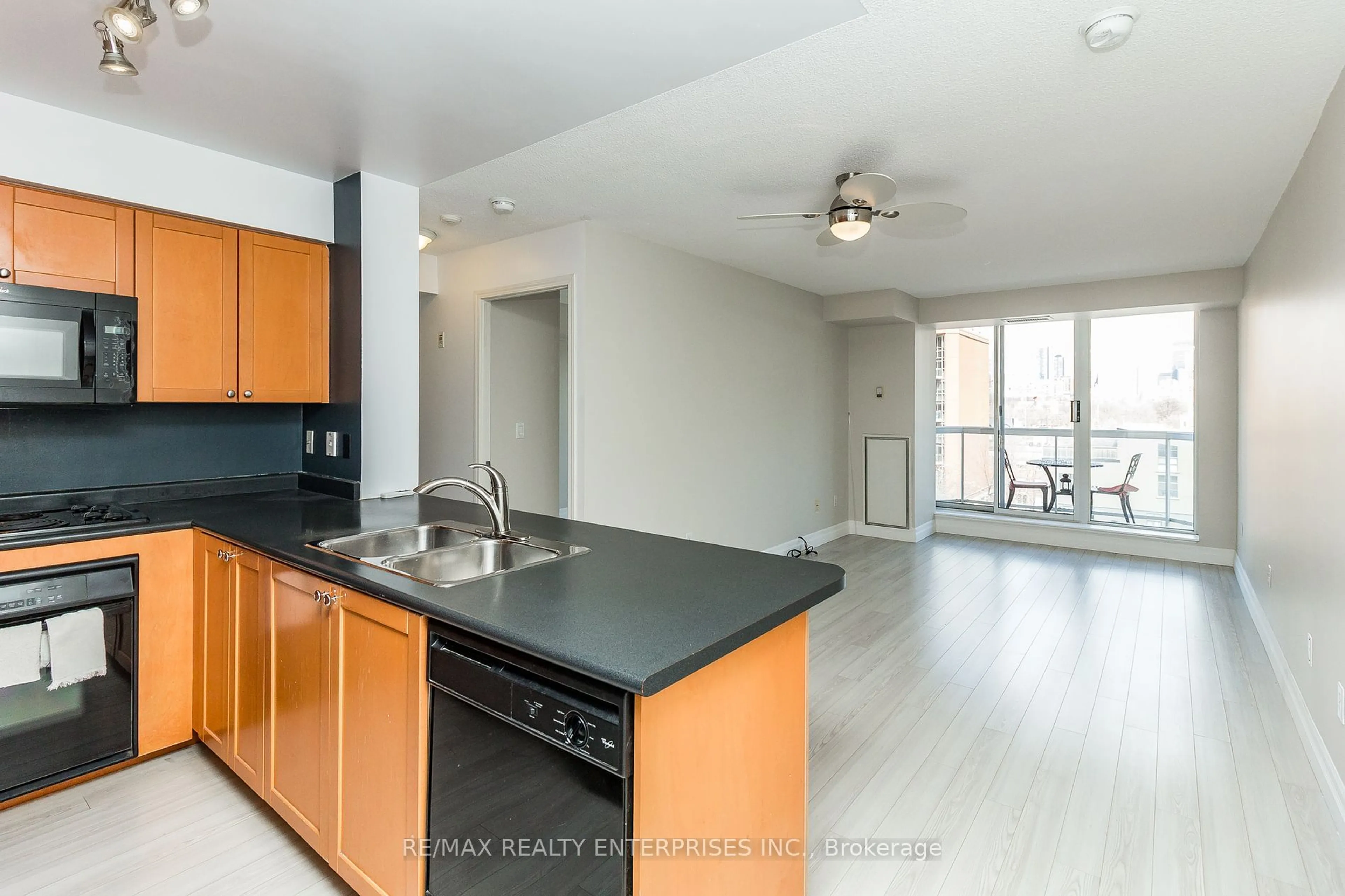 Open concept kitchen, unknown for 330 Adelaide St #810, Toronto Ontario M5A 4S9