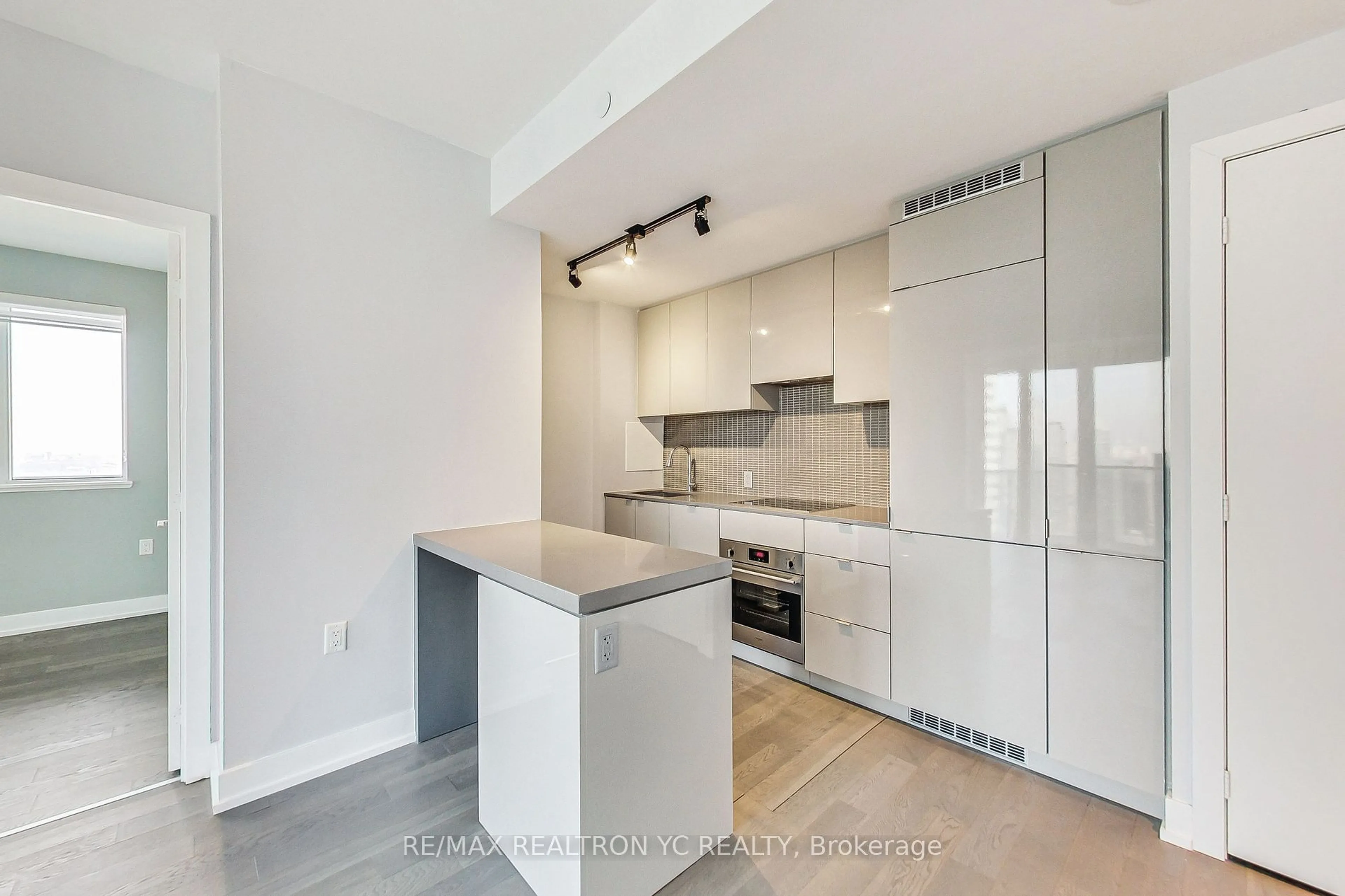 Open concept kitchen, unknown for 7 Grenville St #4705, Toronto Ontario M4Y 0E9