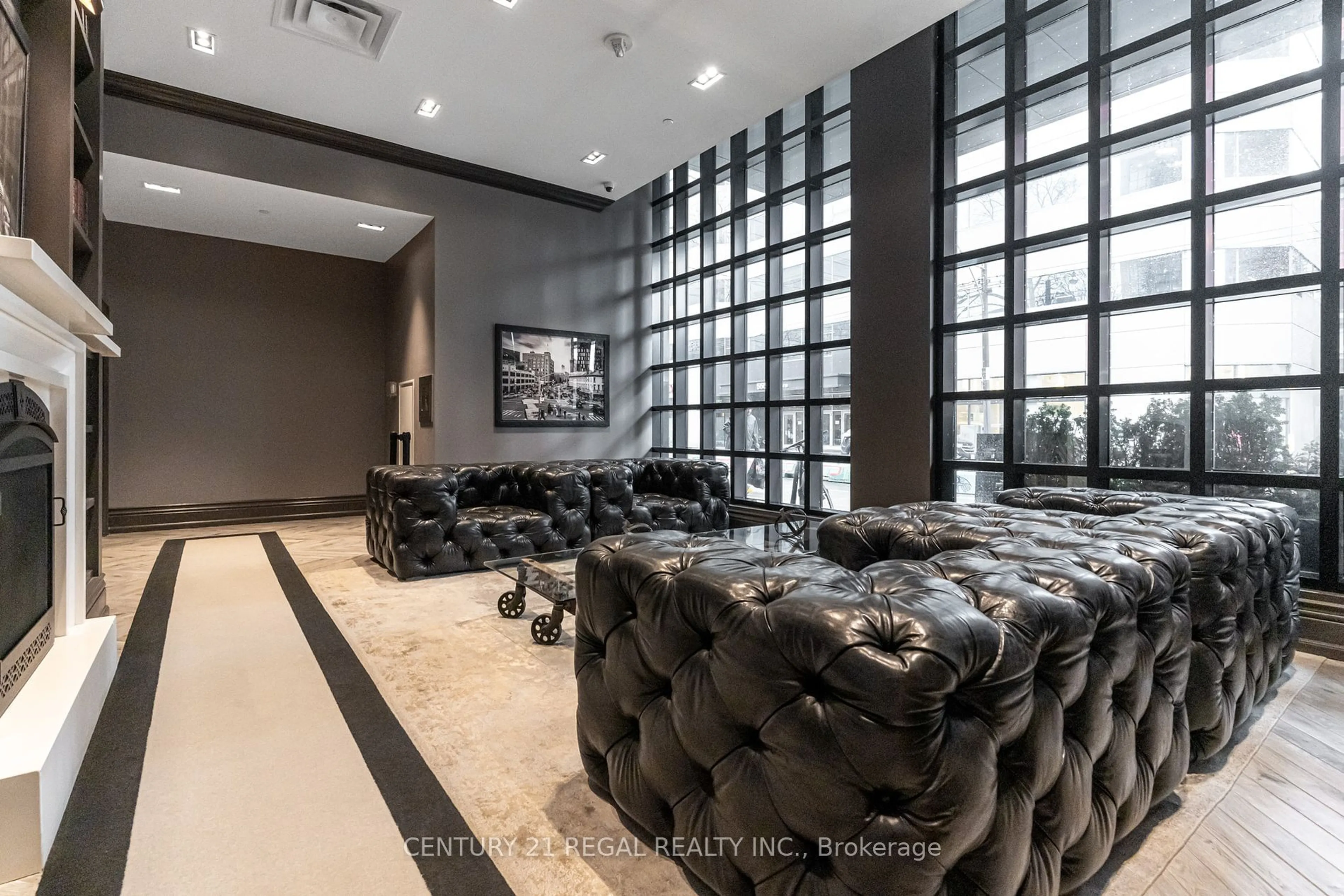 Lobby for 608 Richmond St #804, Toronto Ontario M5V 0N9