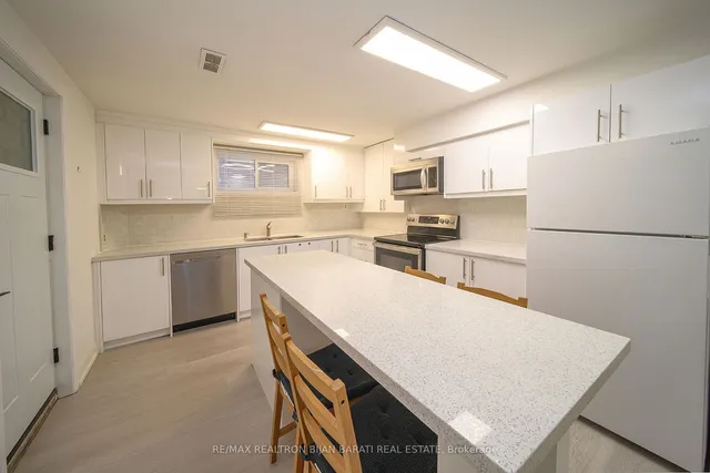 Additional property image - 66 Moore Park Ave