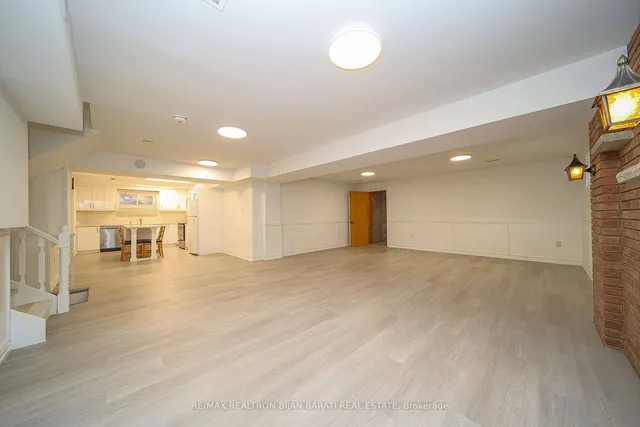Additional property image - 66 Moore Park Ave