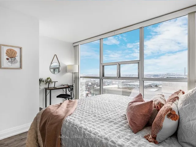 Additional property image - 705 King St Unit 1908
