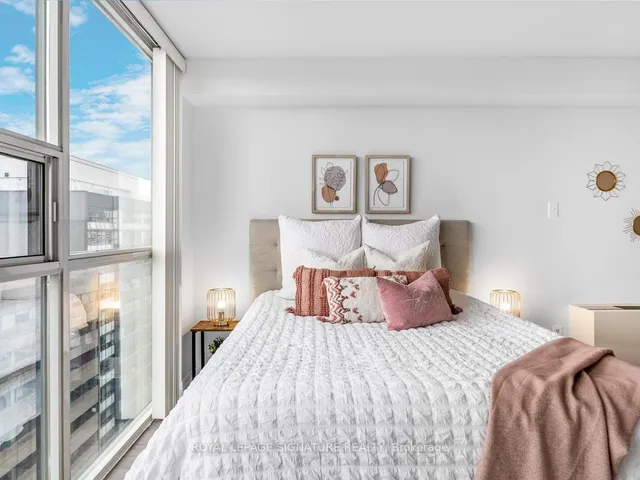 Additional property image - 705 King St Unit 1908