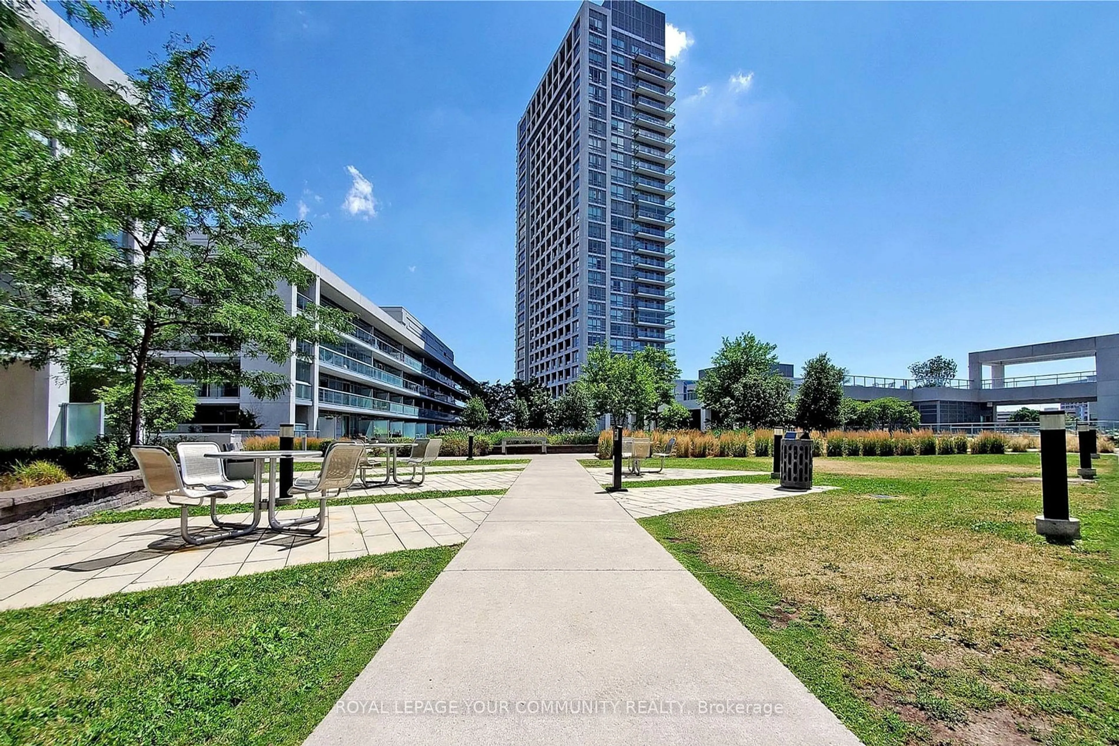 Patio, unknown for 2015 Sheppard Ave #3106, Toronto Ontario M2J 0B3