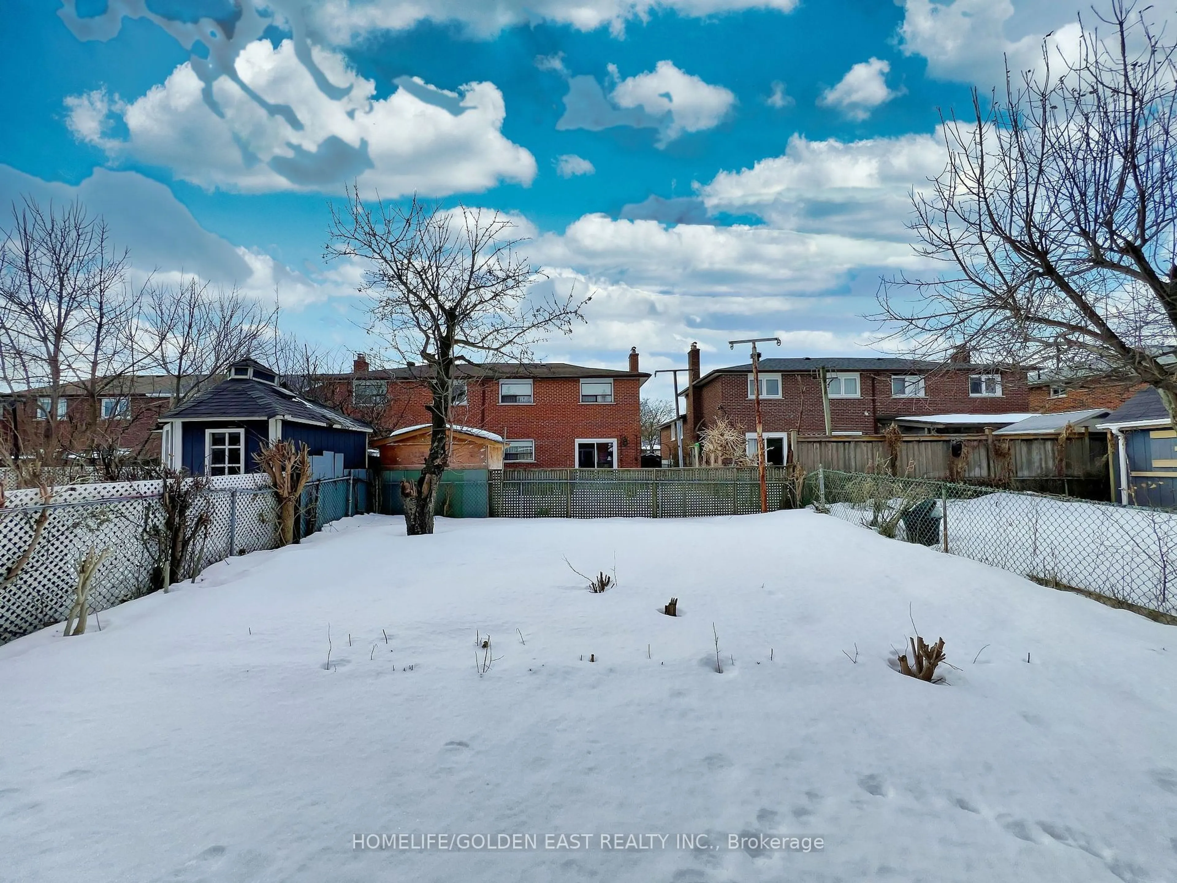 A pic from outside/outdoor area/front of a property/back of a property/a pic from drone, street for 56 Navaho Dr, Toronto Ontario M2H 2X3