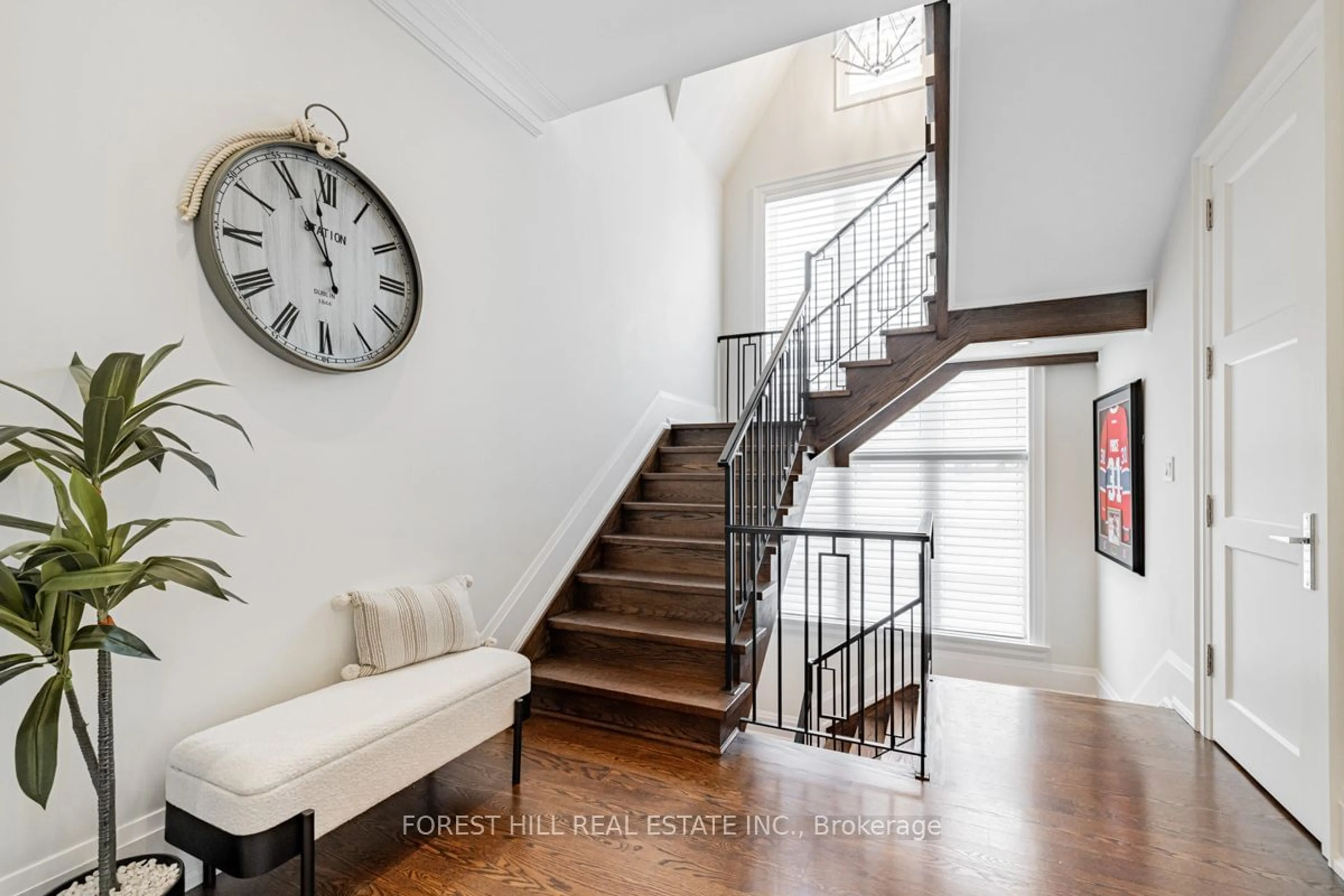 Indoor entryway for 179 Parkview Ave, Toronto Ontario M2N 3Y9