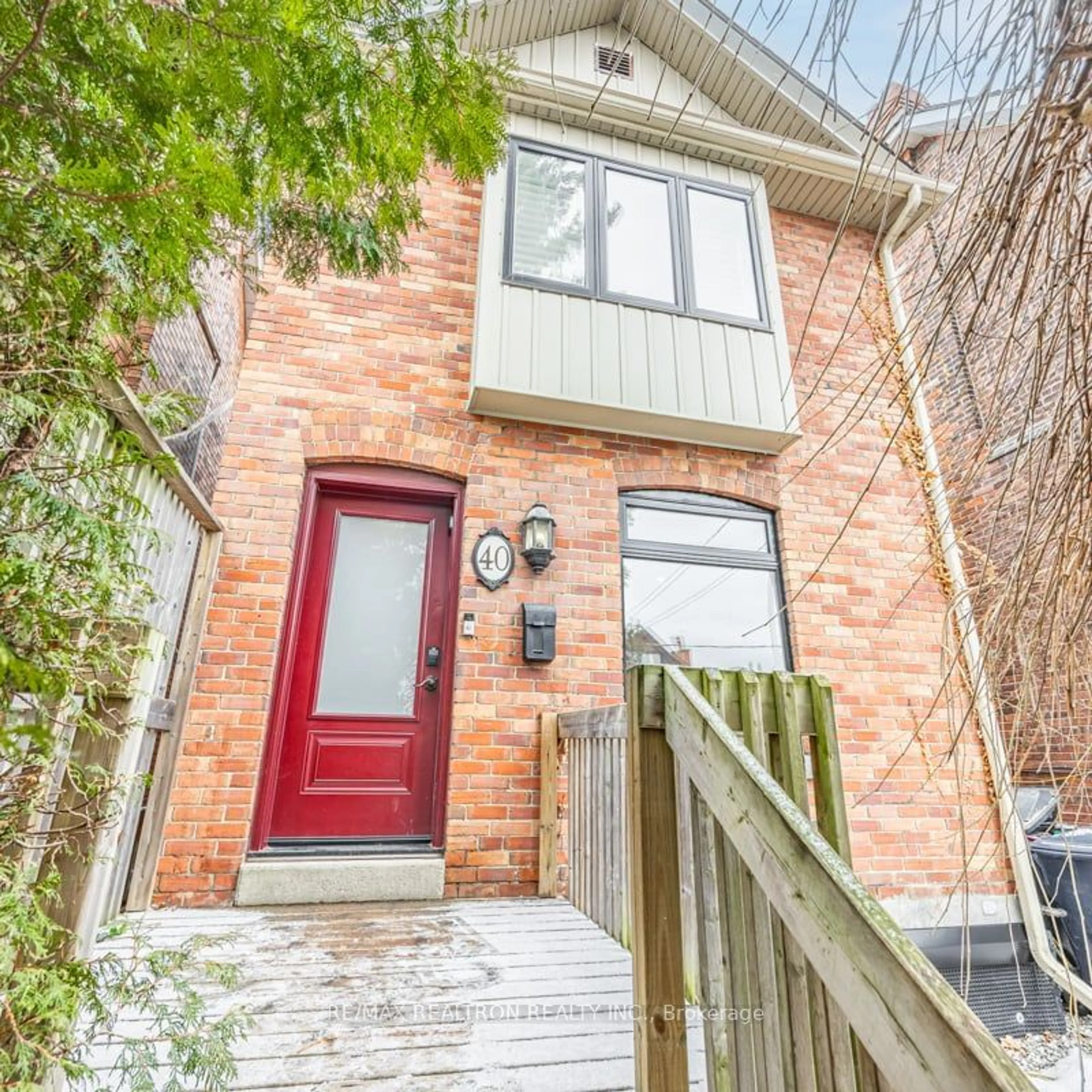 Home with brick exterior material, street for 40 Ellsworth Ave, Toronto Ontario M6G 2K3