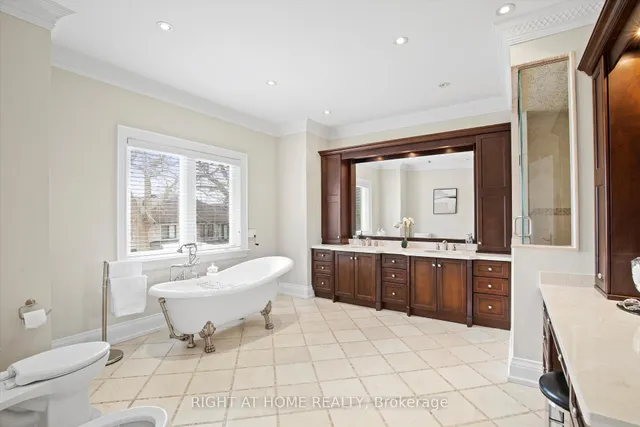 Additional image 9 of 27 Lloydminster Cres