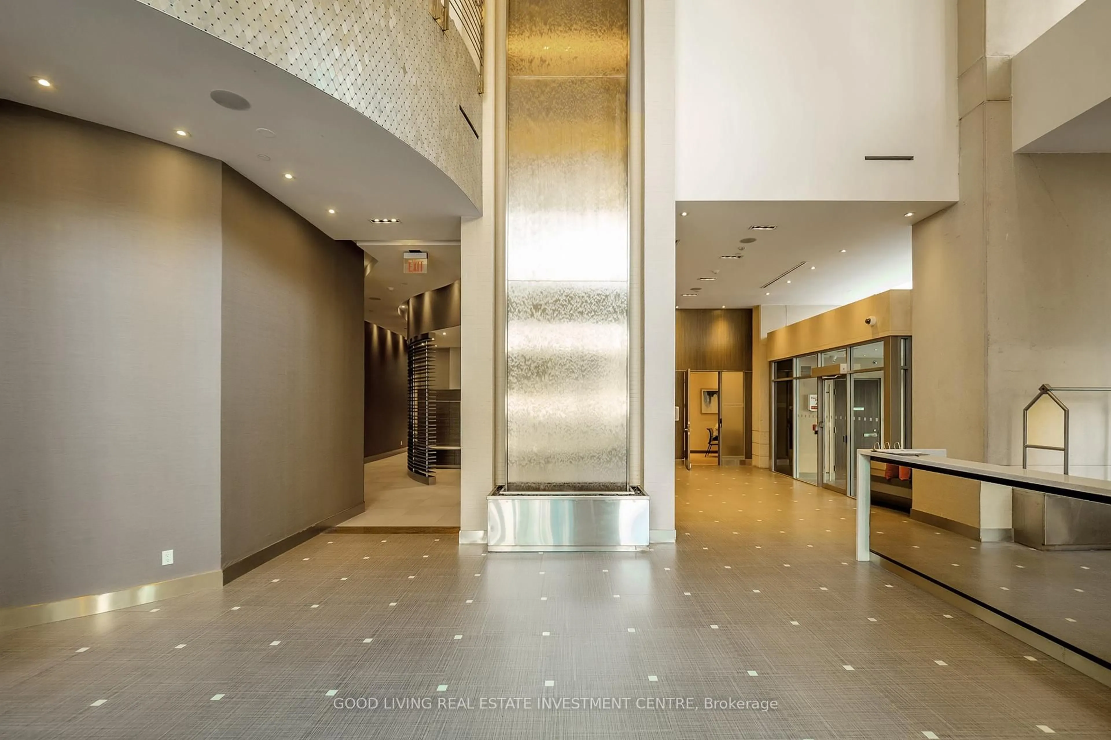Indoor foyer for 500 Sherbourne St #2302, Toronto Ontario M4X 1L1