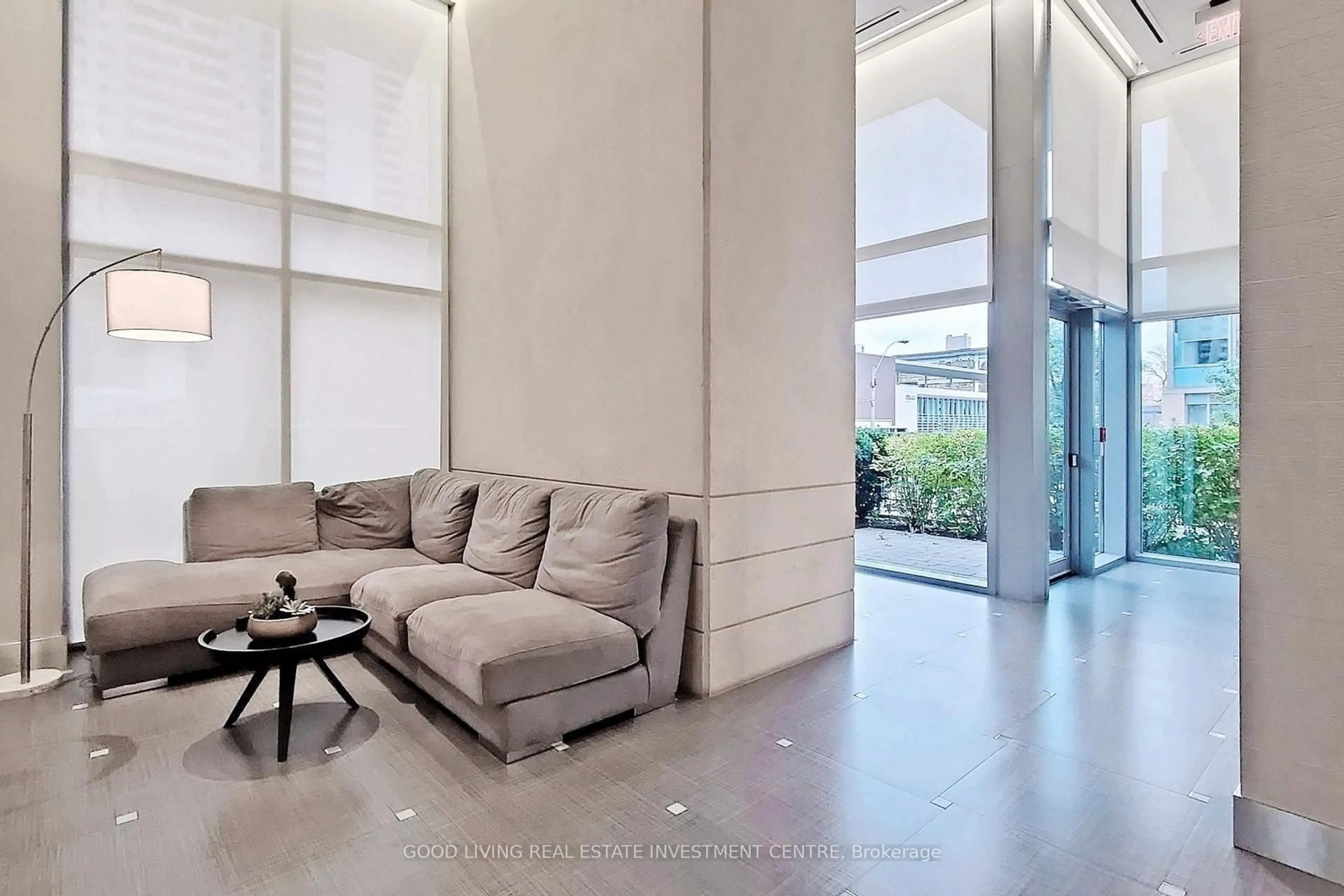 Indoor foyer for 500 Sherbourne St #2302, Toronto Ontario M4X 1L1