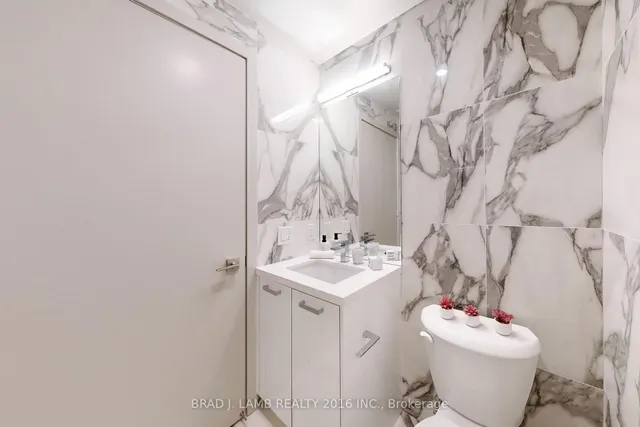 Additional property image - 195 McCaul St Unit 318