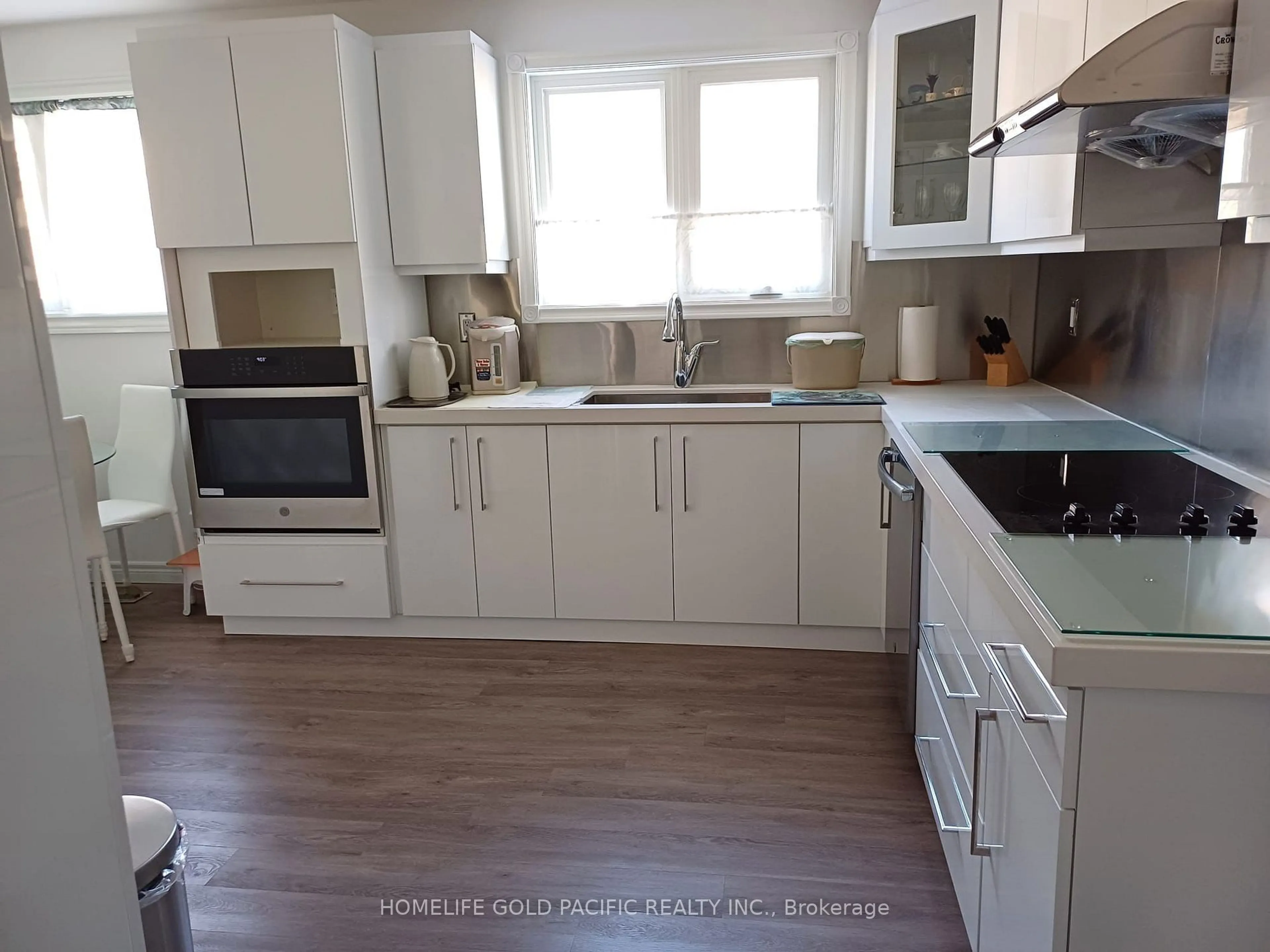 Open concept kitchen, unknown for 49 Mentor Blvd, Toronto Ontario M2H 2M9