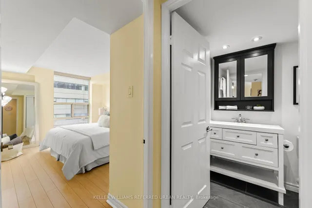 Additional image 26 of 725 King St Unit 703
