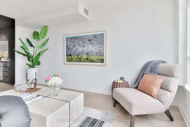 Additional property image - 10 Capreol Crt Unit 607